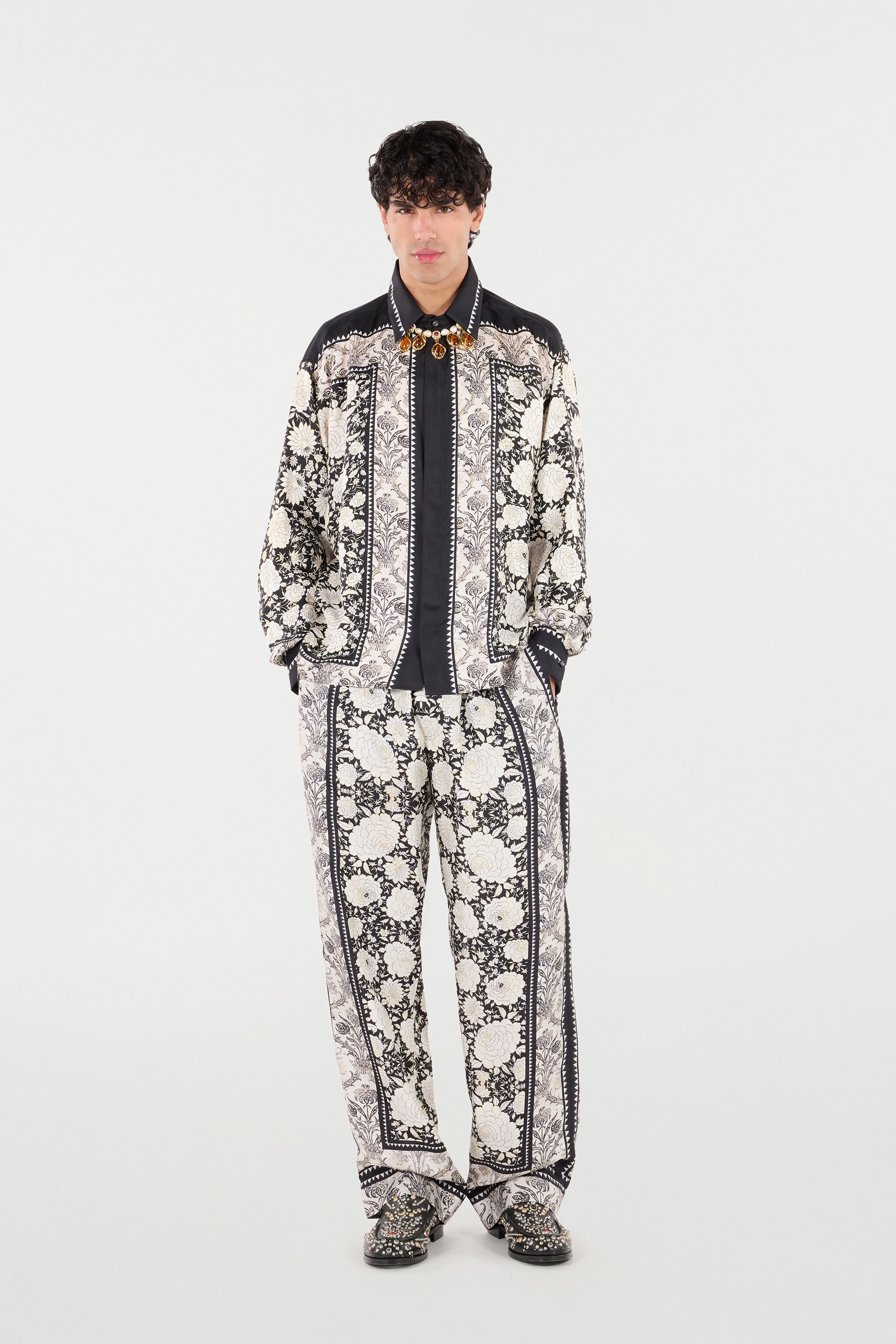 RC Pants with Floral Print Black/White VNT266-4QP93