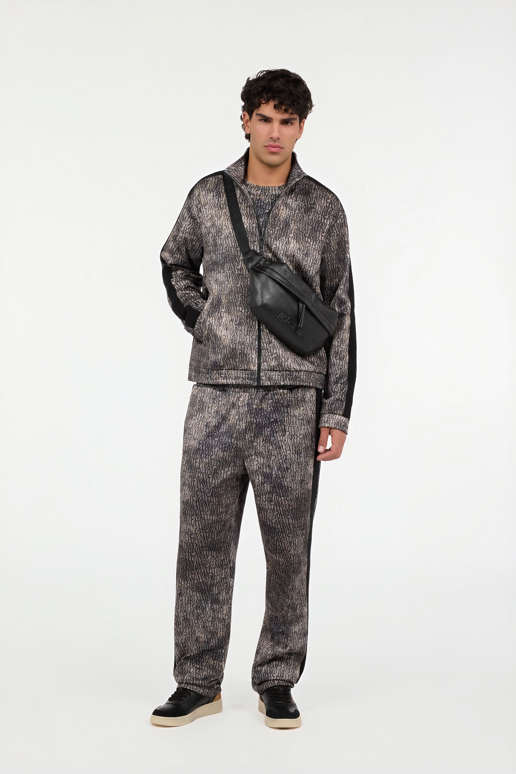 JC Sweatshirt mit verwaschenem Effekt und Allover-Schriftzug 899+316 VFT084-VF128