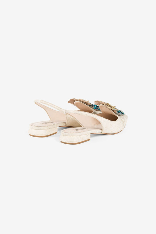 RC Le Pettegole Grape-Embellished Slingback Pumps RC Le Pettegole Grape-Embellished Slingback Pumps Ivory QWS009-FT228