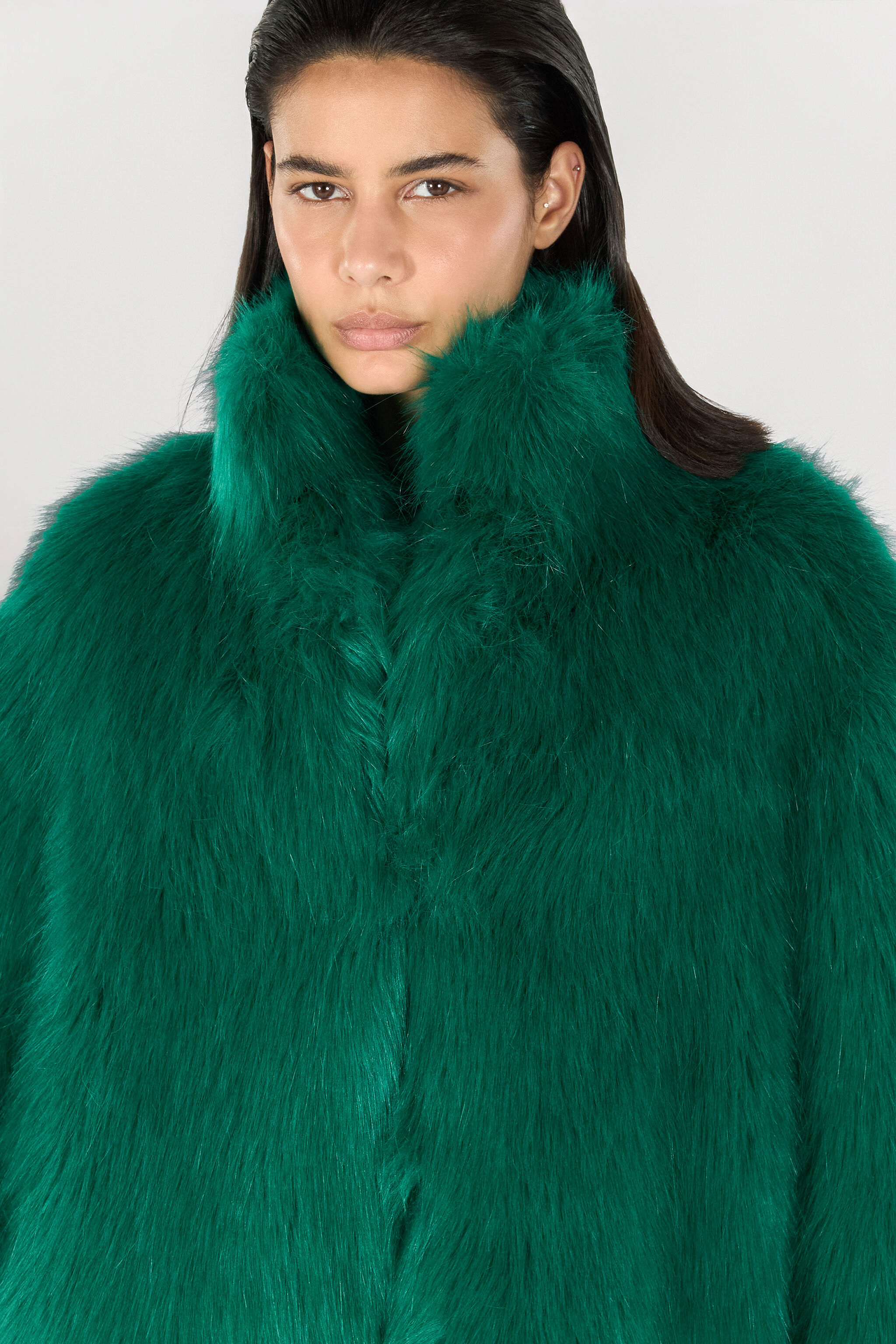 RC Faux fur coat with high collar Green TKT503-FY078