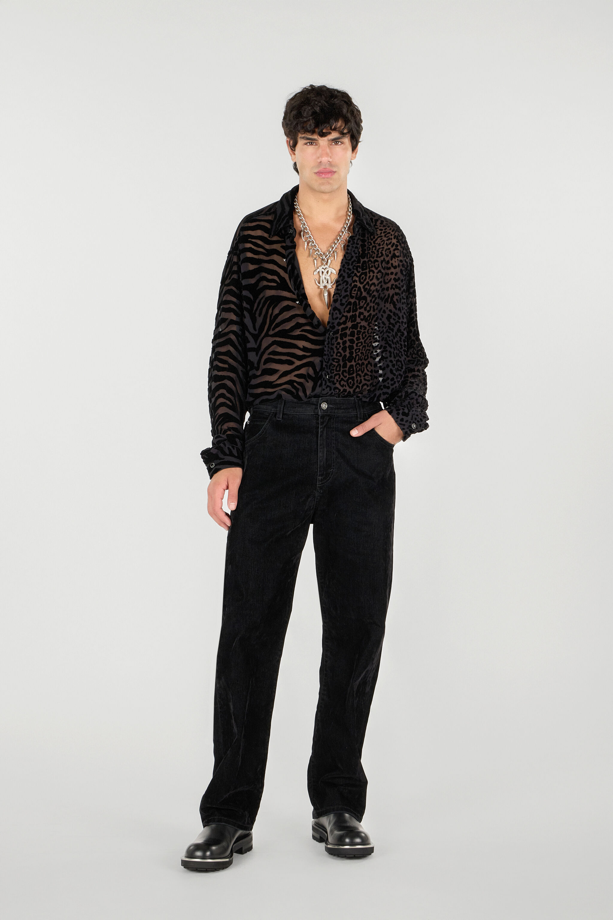 RC Classic Jeans Black TRJ210-FN201