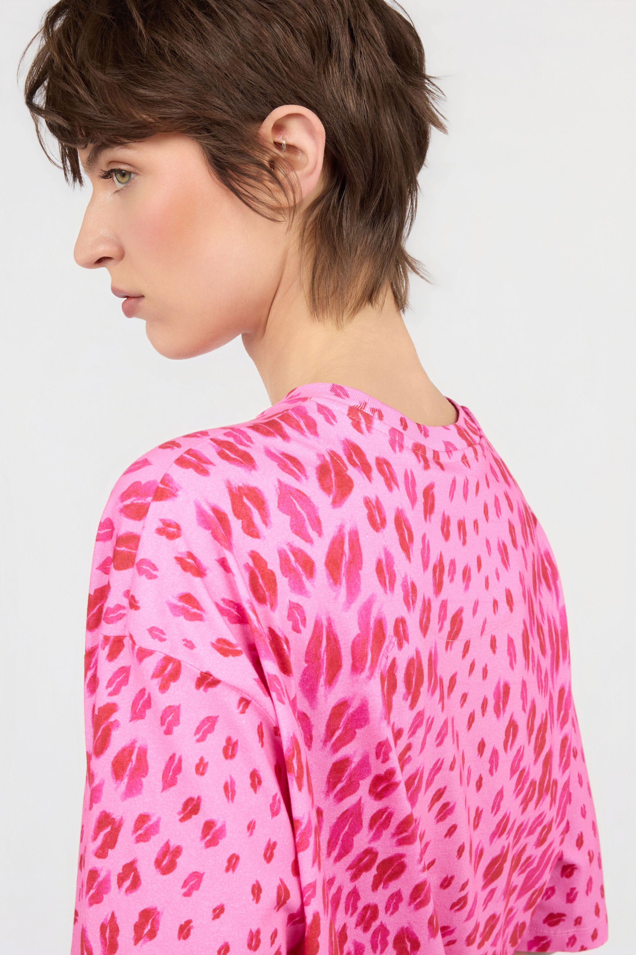 JC The Jaguar Kiss Print T-Shirt 433 ROSA + 455 FUXIA WFT195-WF577