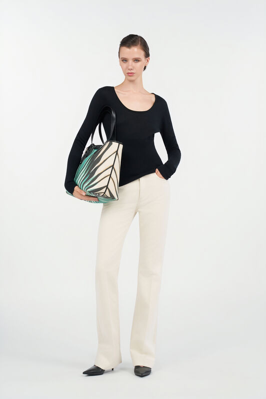 RC Long-sleeve sweater Nero UWM608-WH003