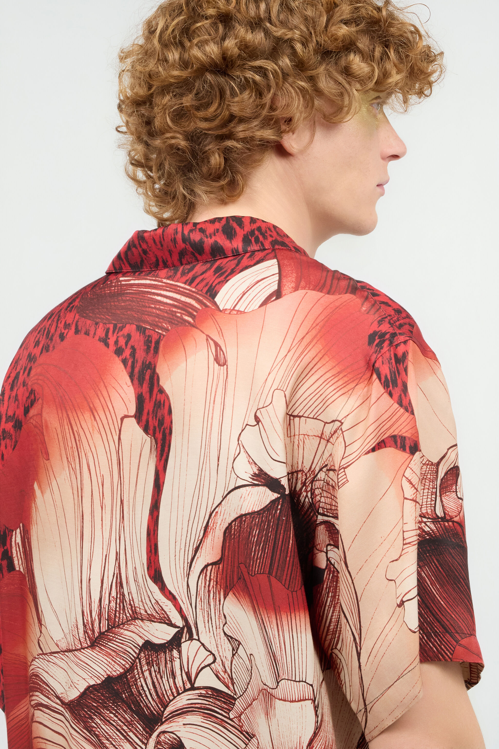 JC Camisa Con Estampado A Flores Grandes Y Jaguar Skin Rojo UFM012-UF107