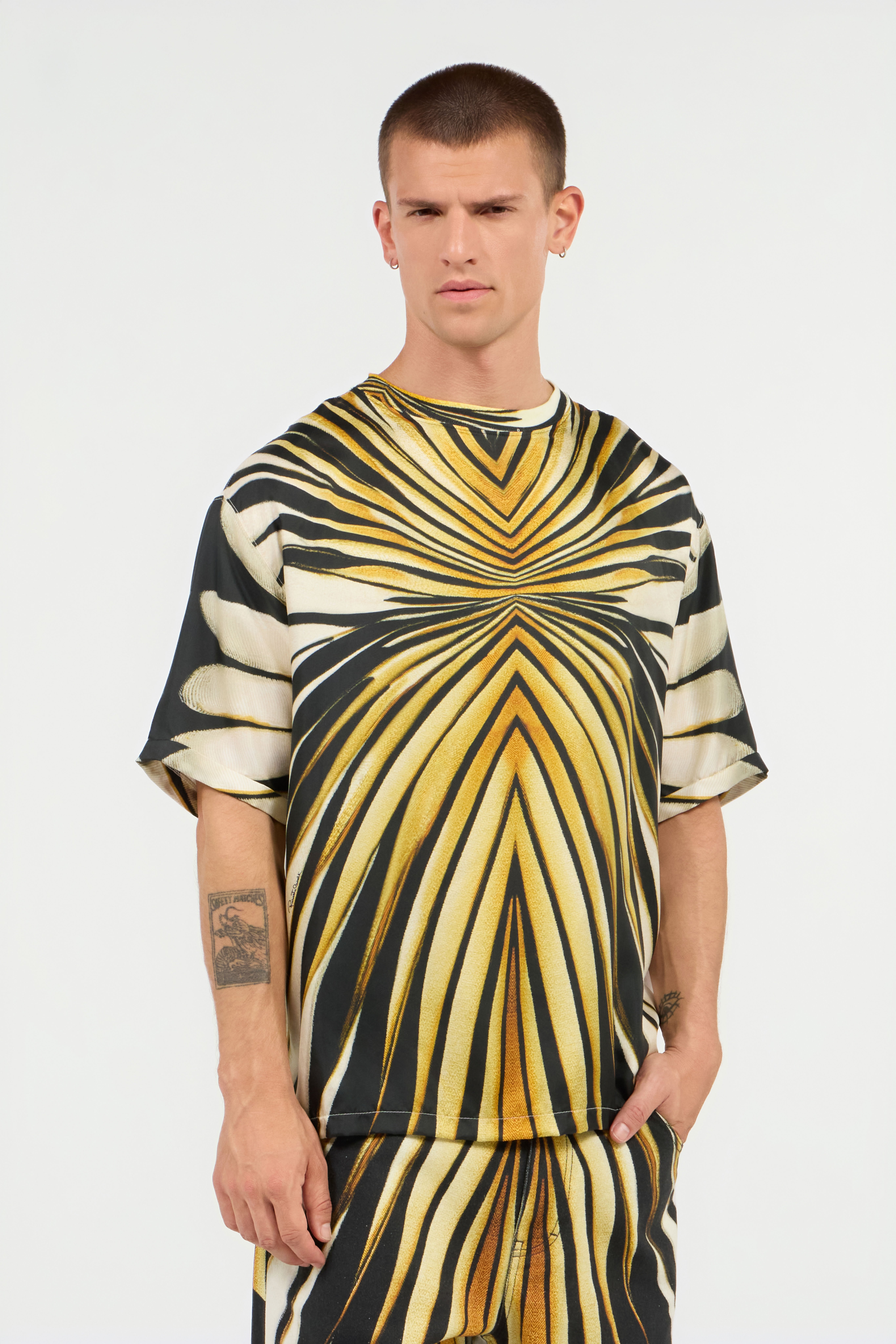 RC Ray Of Gold Print T-Shirt BLACK IVORY TRT62A-4QM76