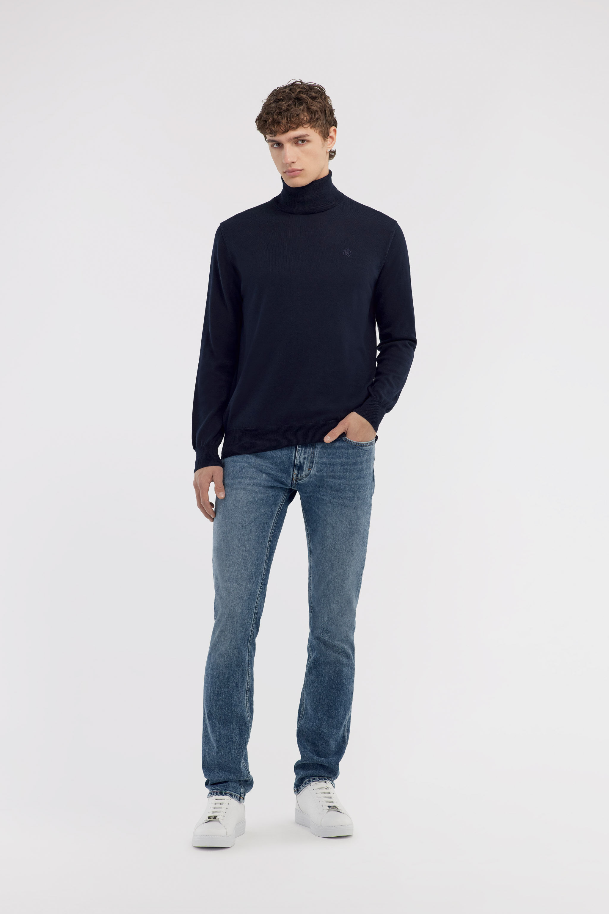 RC Turtleneck sweater with RC Bleu foncé NOM01C-MQ030