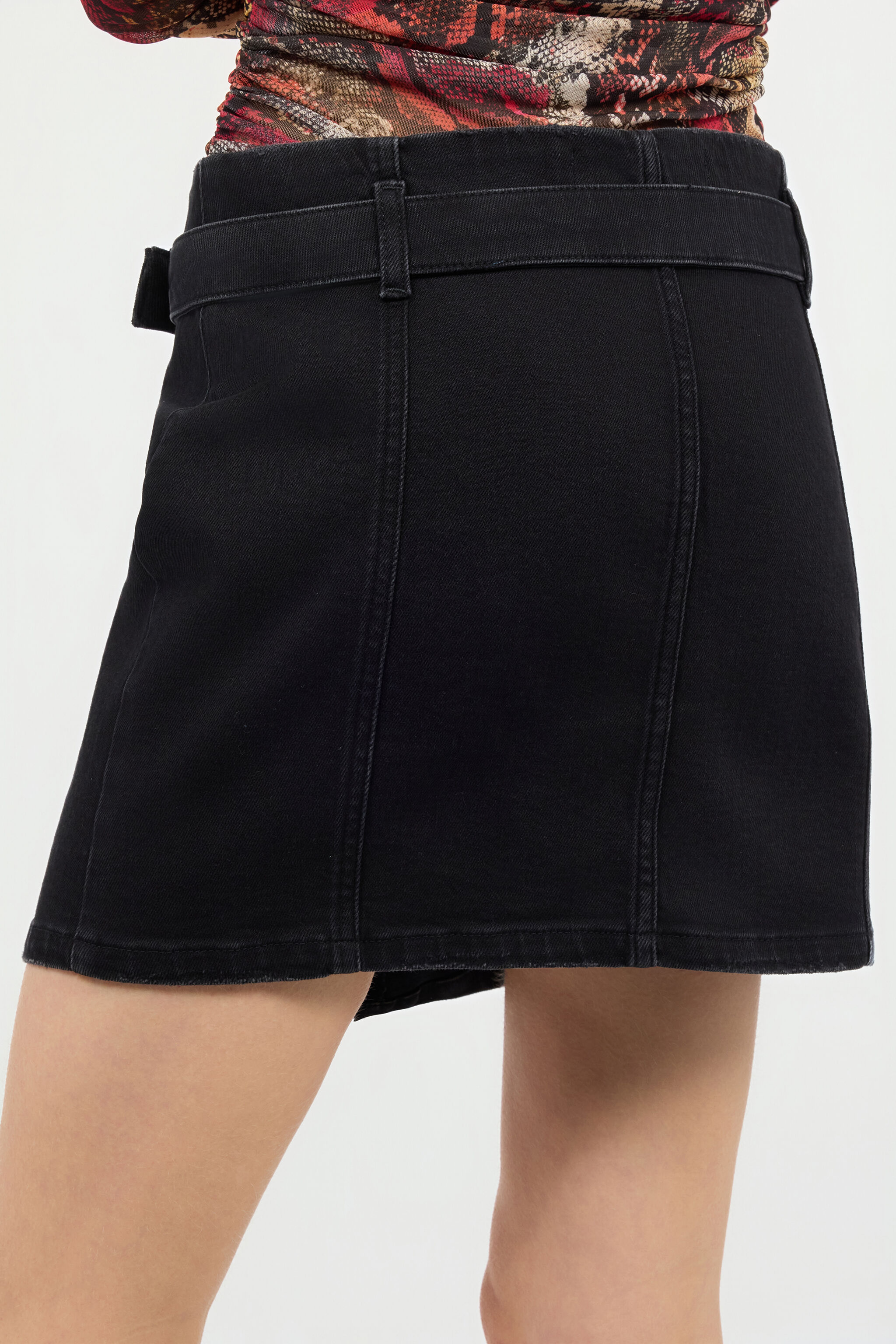 JC Mini-Jupe Avec Boucle Logo Noir UFT105-UF156
