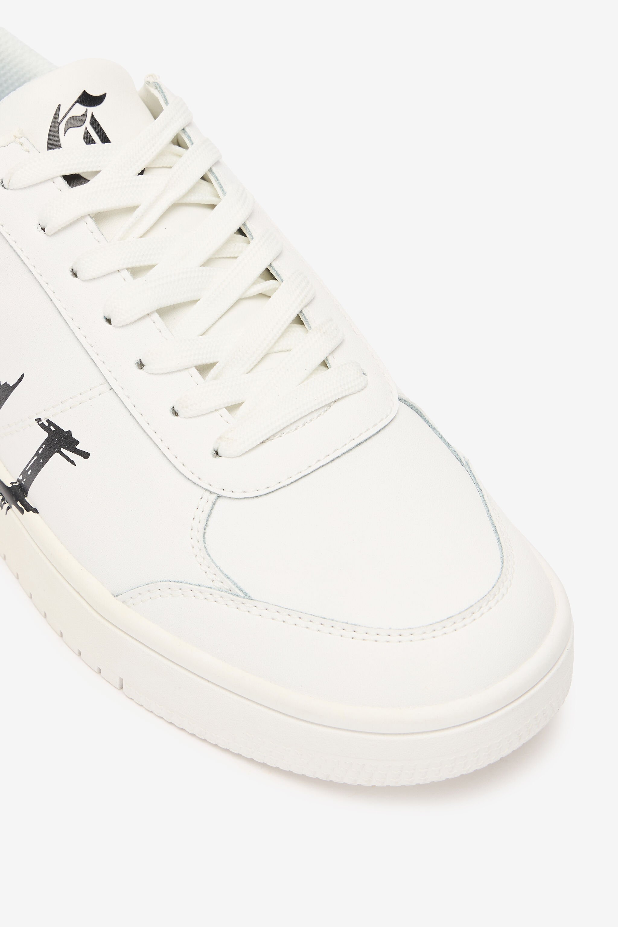 JC Zapatillas Con Logotipo Grafiti Blanco UFS022-UF297