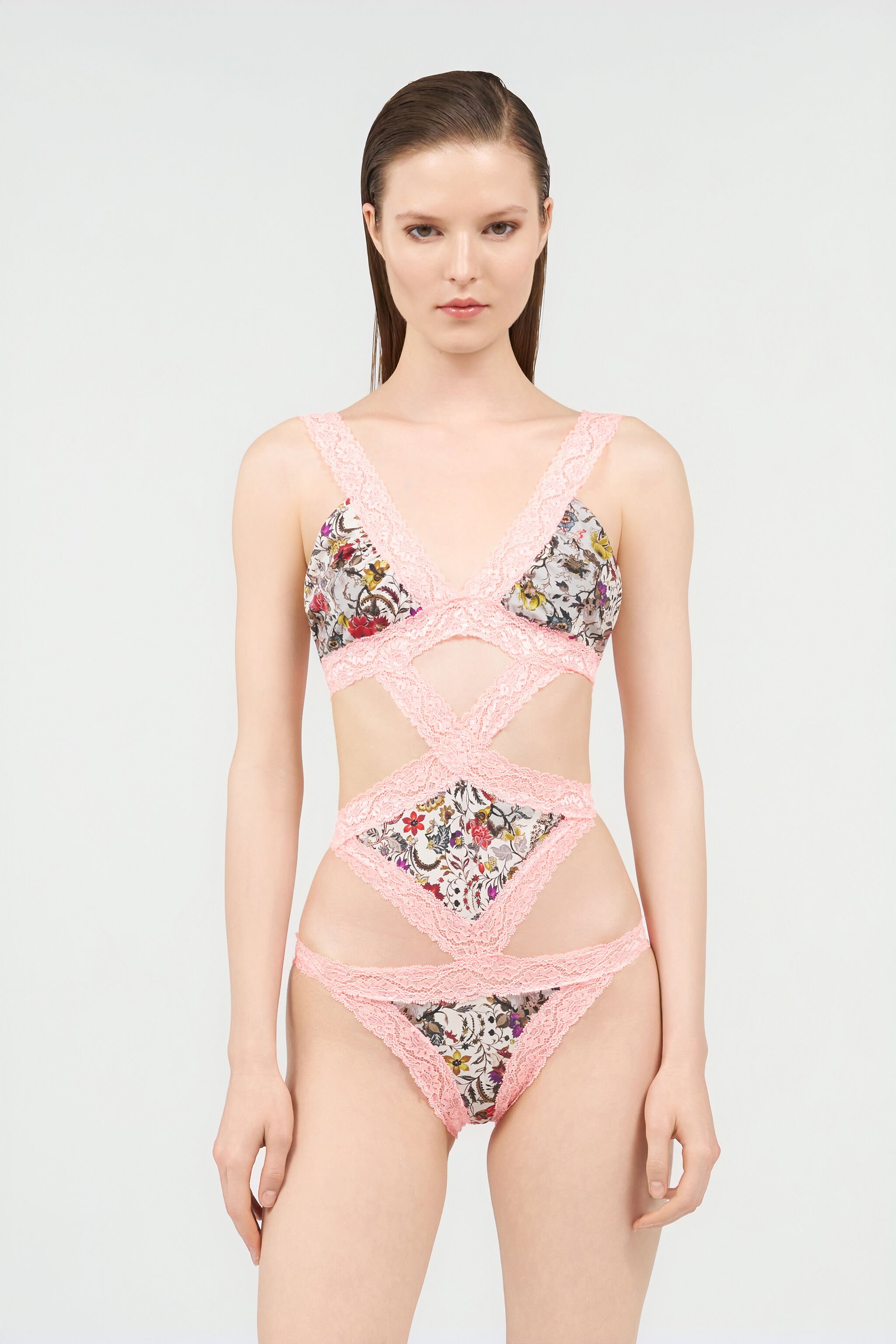 RC Florentine Flowers One-Piece Swimsuit RC Florentine Flowers One-Piece Swimsuit BEIGE WQW006-HVR40