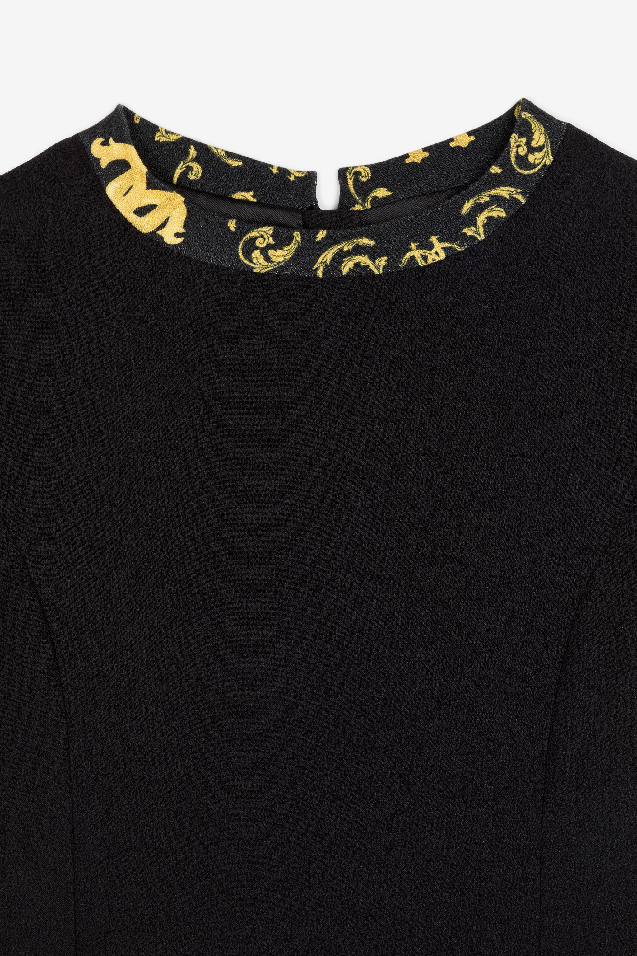 JU Vestido con estampado Baroque Negro RJT115-VI012