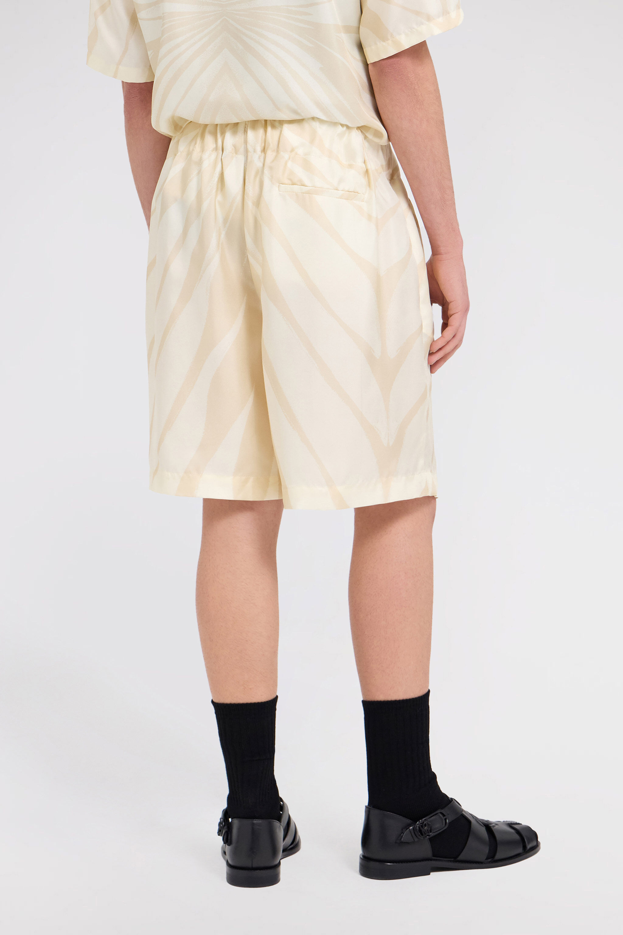 RC Ray Of Gold Print Silk Shorts Elfenbein TRT270-4QO25