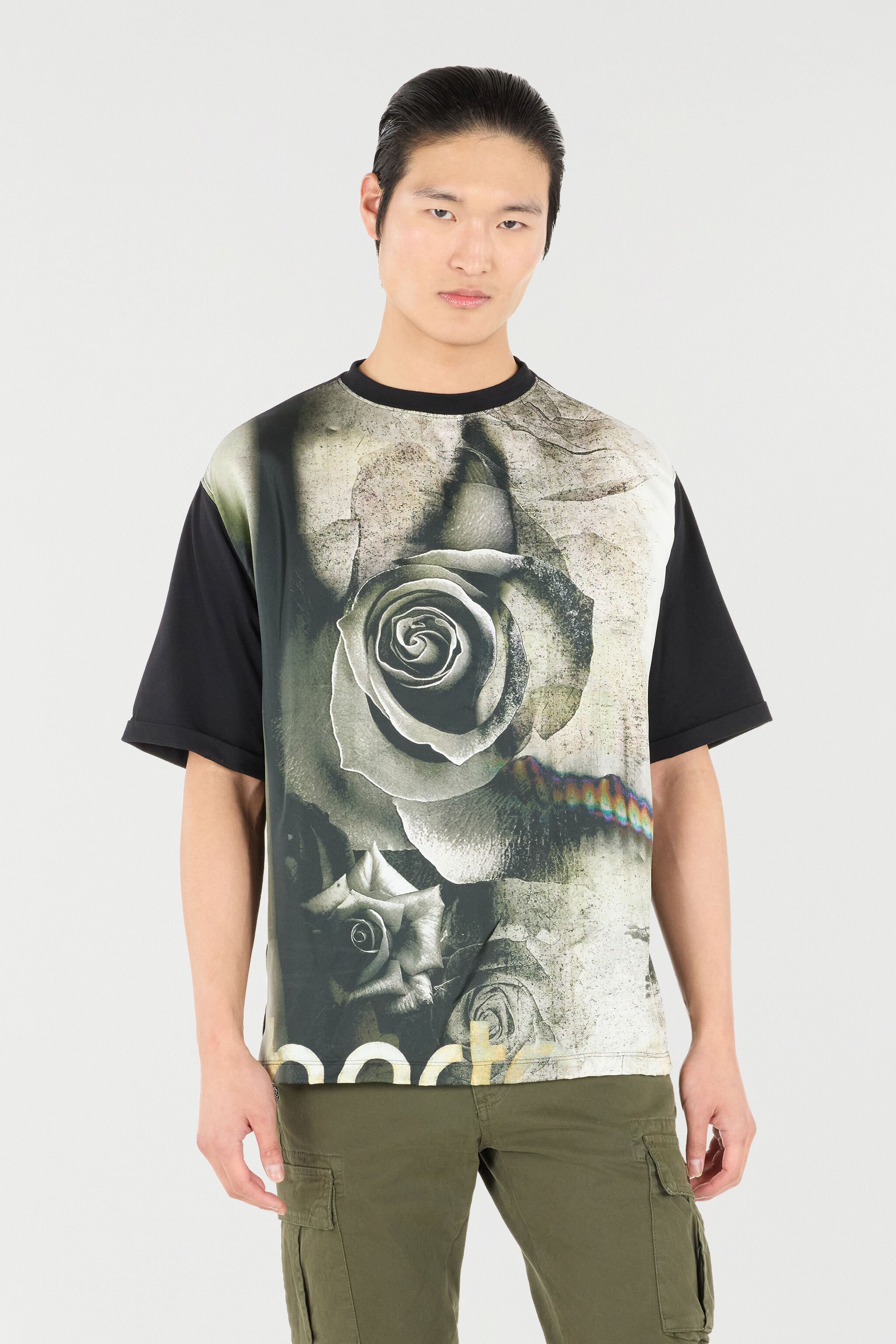 RC T-Shirt With Rose Print Black/White URT62B-4QN60