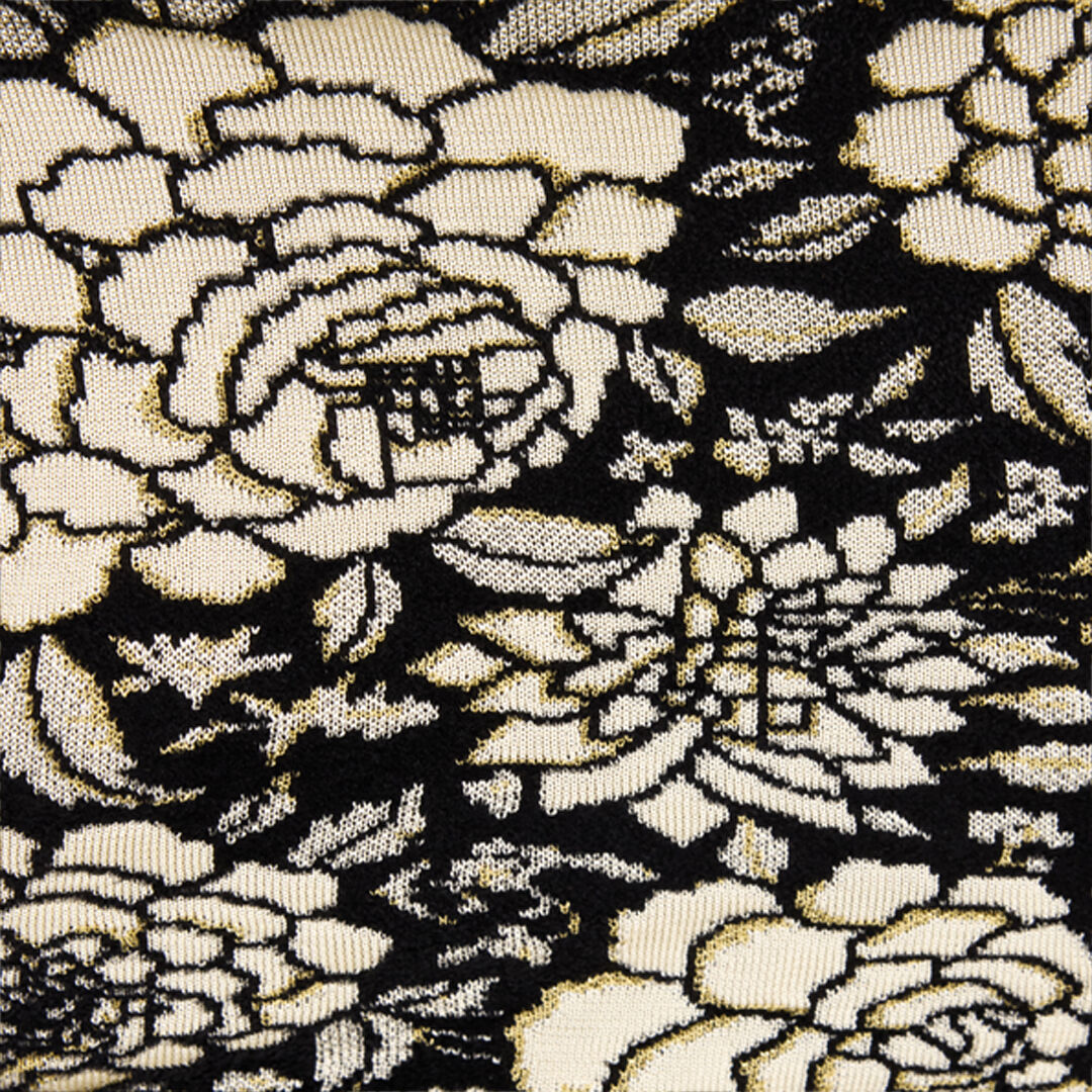 RC Knitted Top with Jacquard Floral Motif Black/White VQM617-MI014