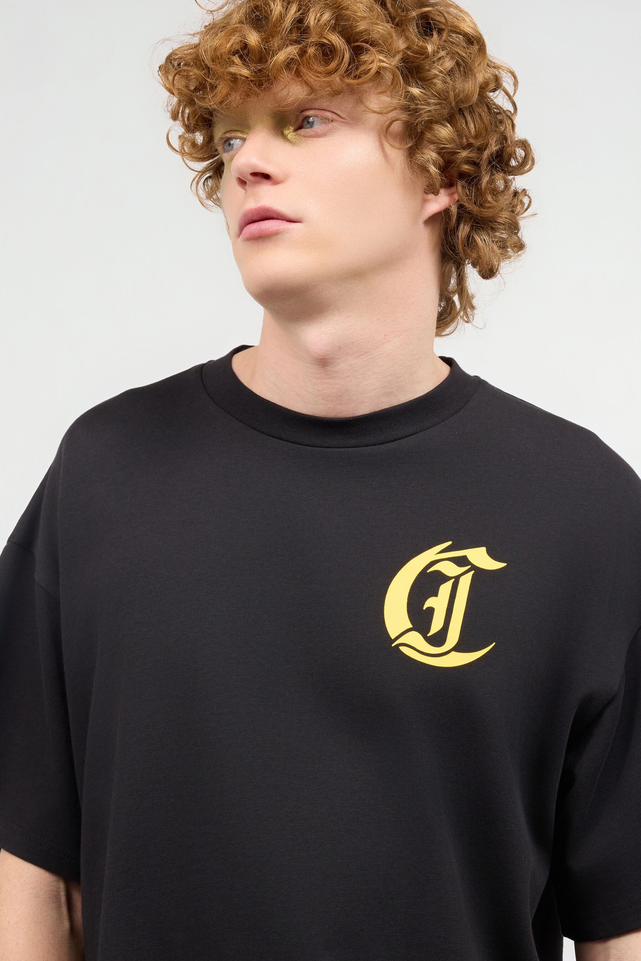 JC T-Shirt With Floral And Tropical Bird Print Black UFT056-UF076