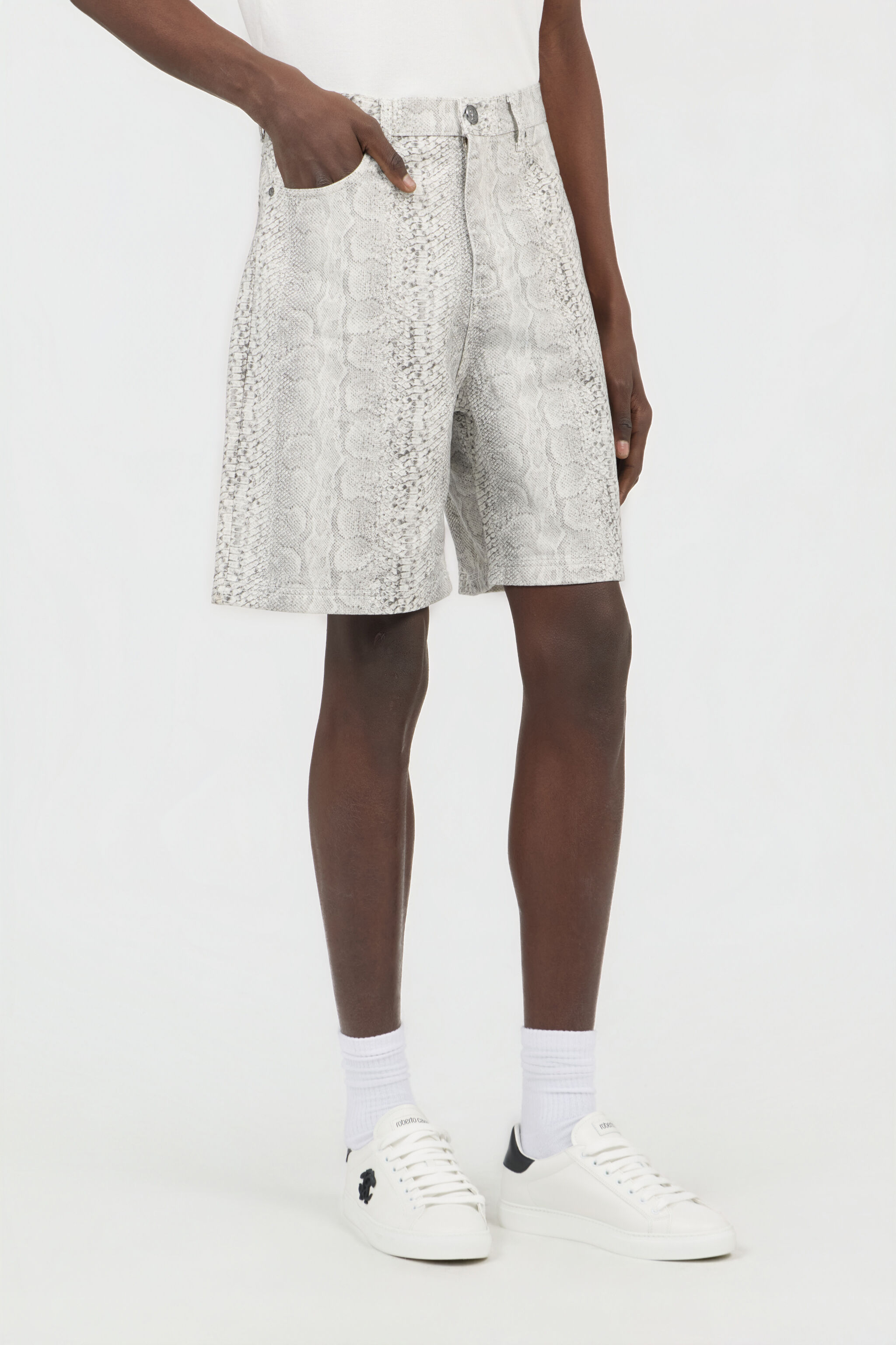 RC Shorts Vaqueros Con Estampado De Serpiente WHITE SOJ20H-DL008