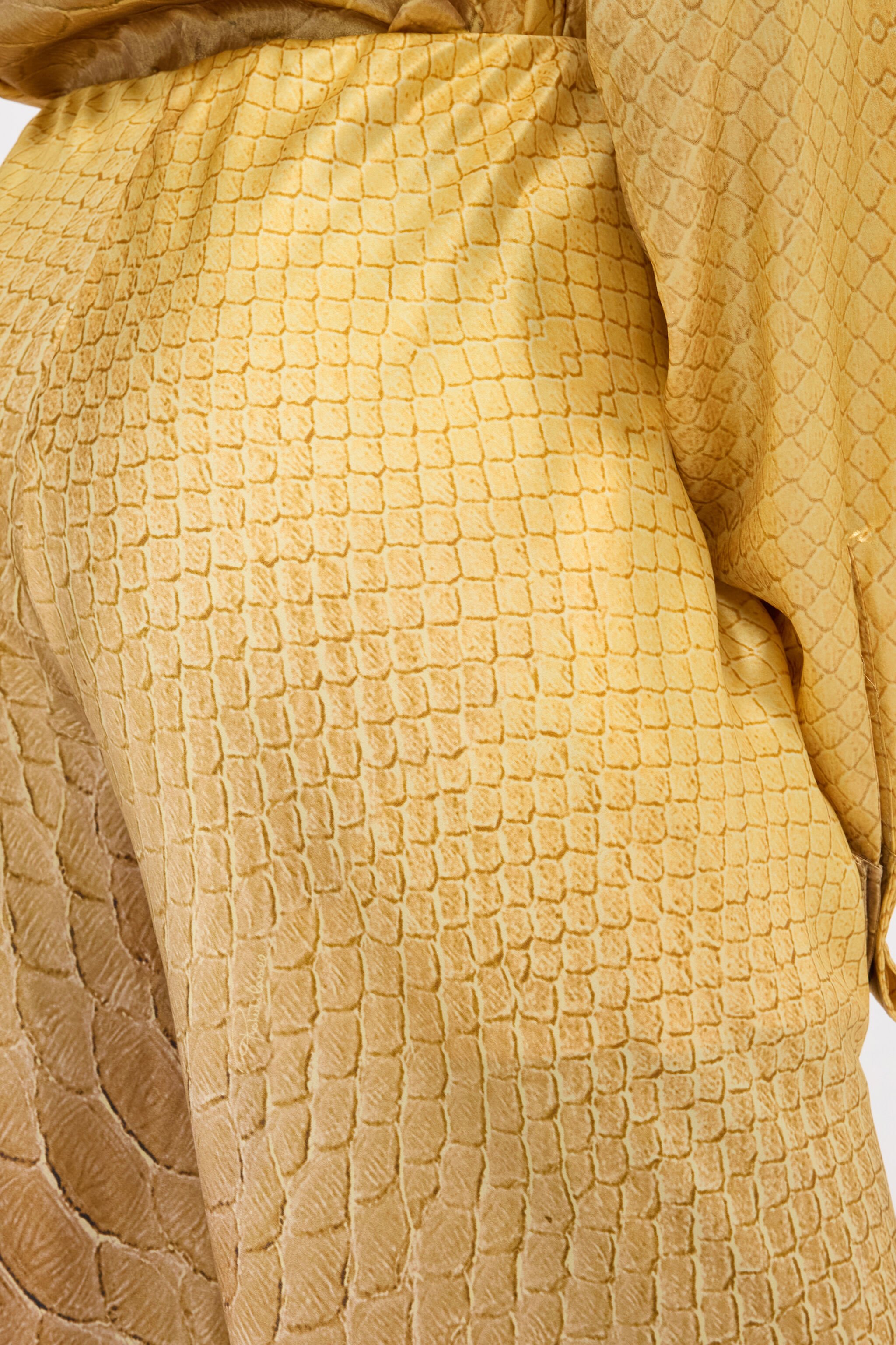 RC Wide-Leg Silk Pants with Beige and Sand Scale Print BEIGE/SAND WWT201-RYS31