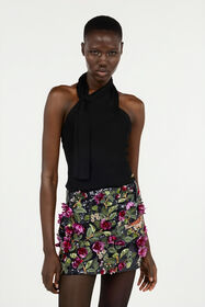 ${brand} Black Open-Shoulder Knitted Top ${colorDescription} ${masterID}