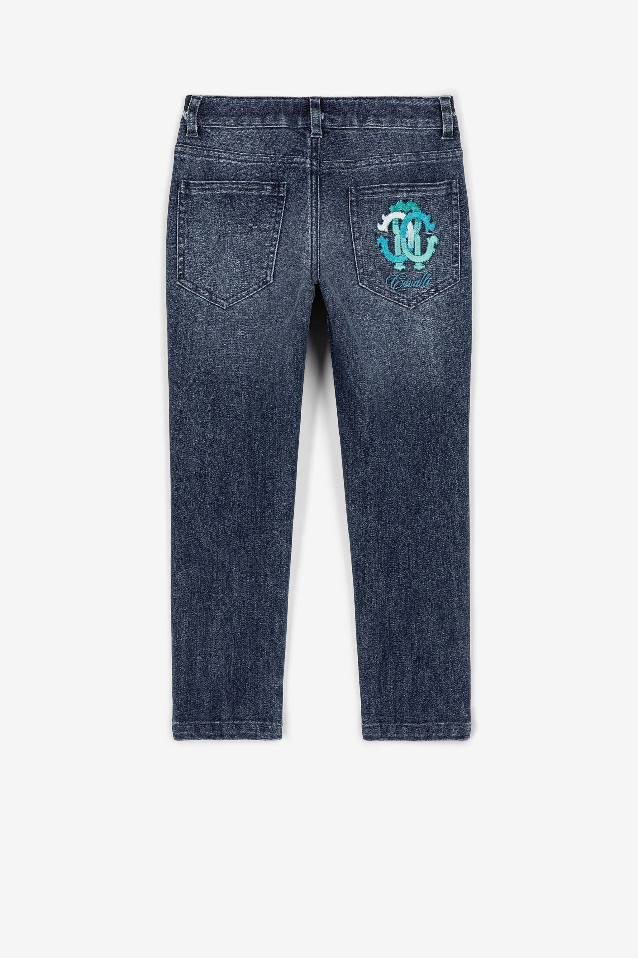 JU Gerade Jeans mit Logo-Stickerei Dunkelblau QJJ275-DS015