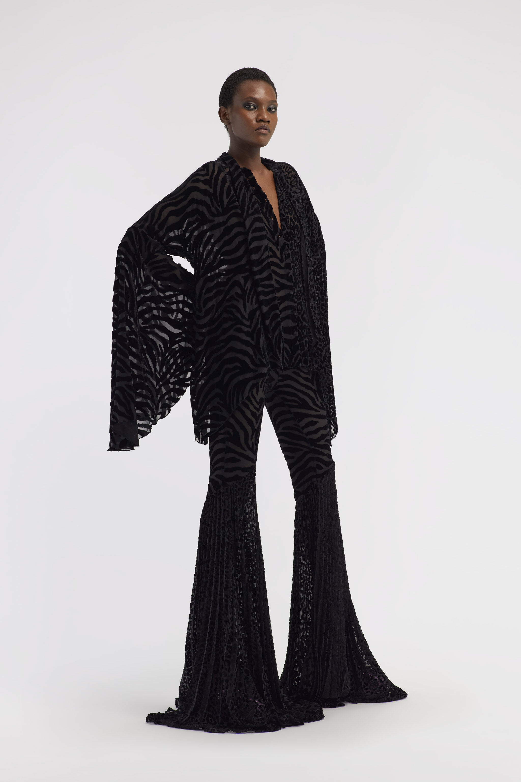 RC Velvet pants with Ray of Gold print Black RWT205-VL040