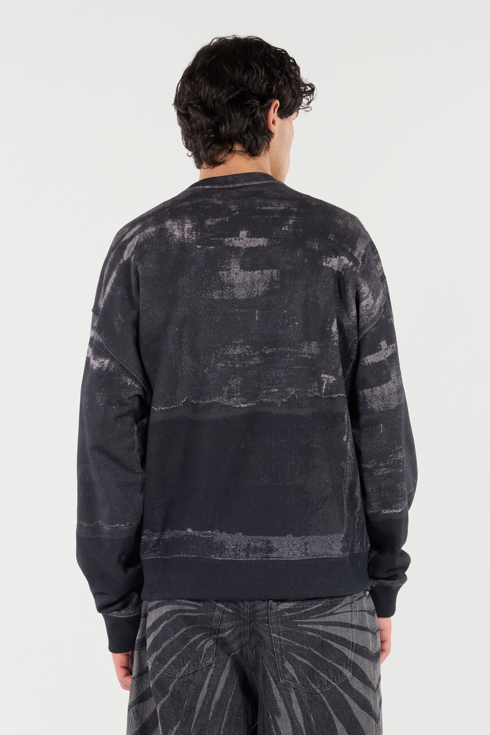 RC Used Dégradé Effect Sweatshirt Black VNT68B-FOP69