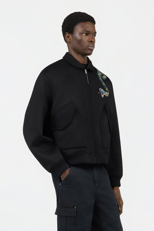 RC Chaqueta Bomber Negra Con Bordado De Serpiente RC Chaqueta Bomber Negra Con Bordado De Serpiente BLACK WRR462-FE021