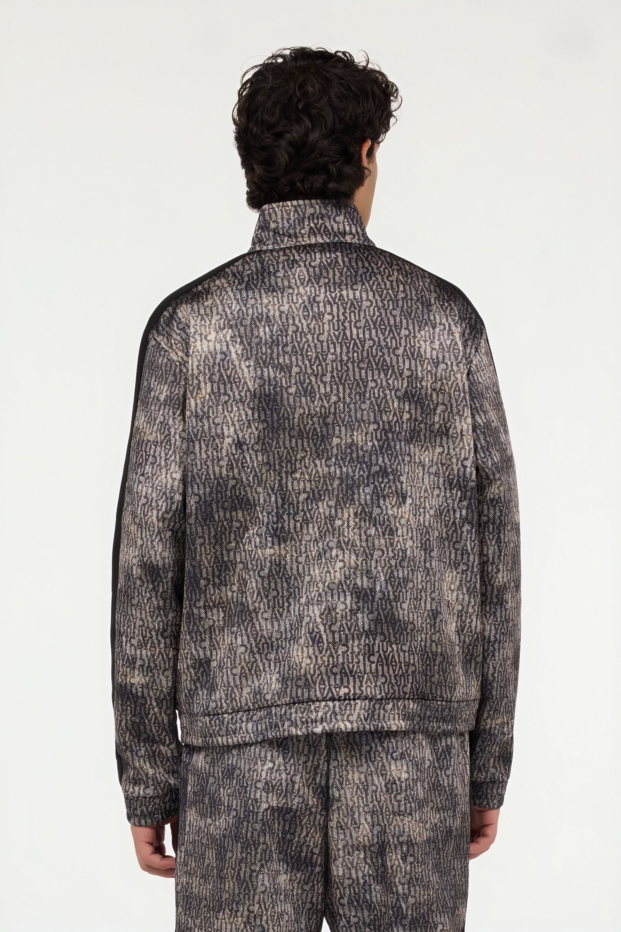 JC Sweatshirt mit verwaschenem Effekt und Allover-Schriftzug 899+316 VFT084-VF128