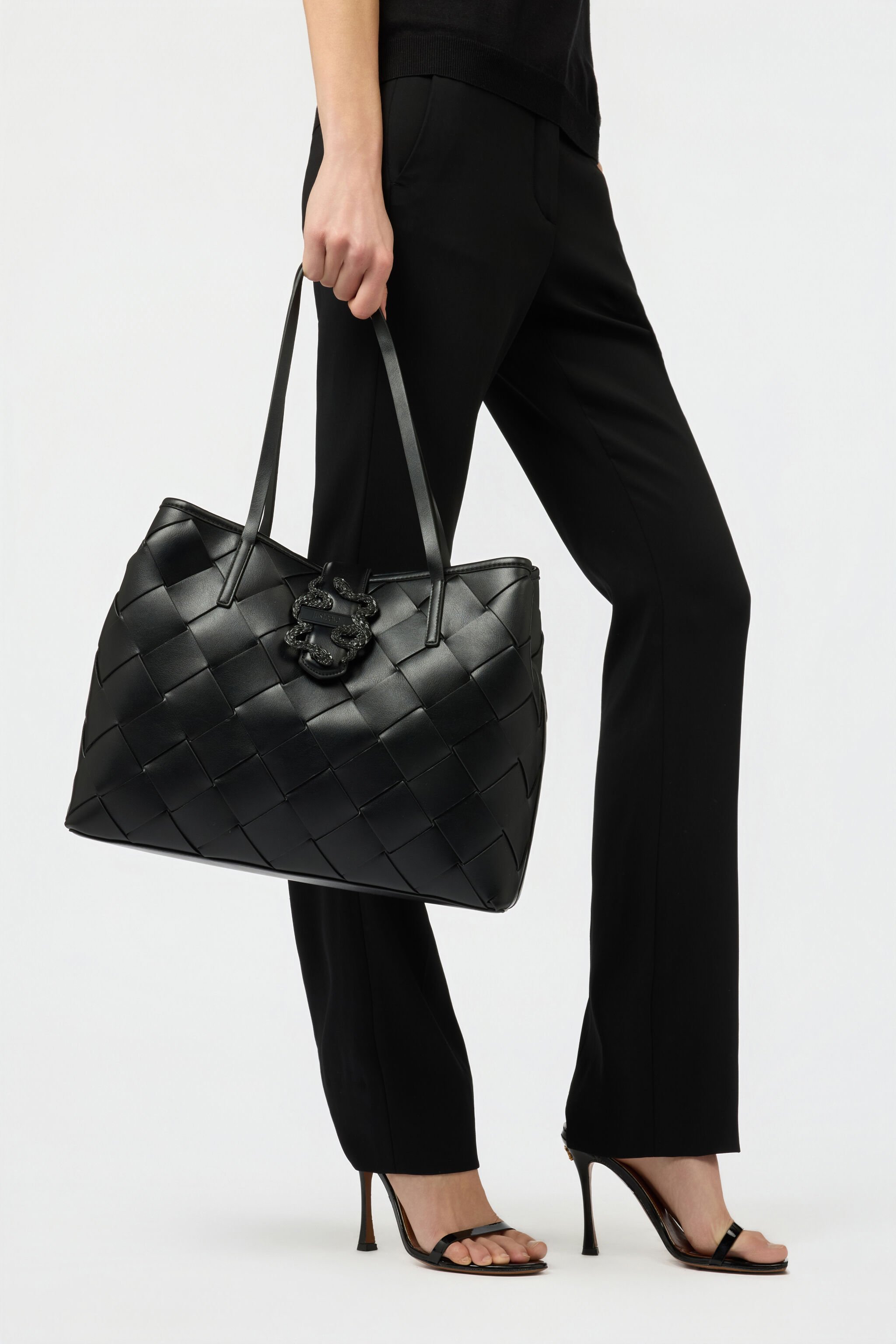 JC Schwarze Schultertasche JC Schwarze Schultertasche BLACK WFB100-WF430