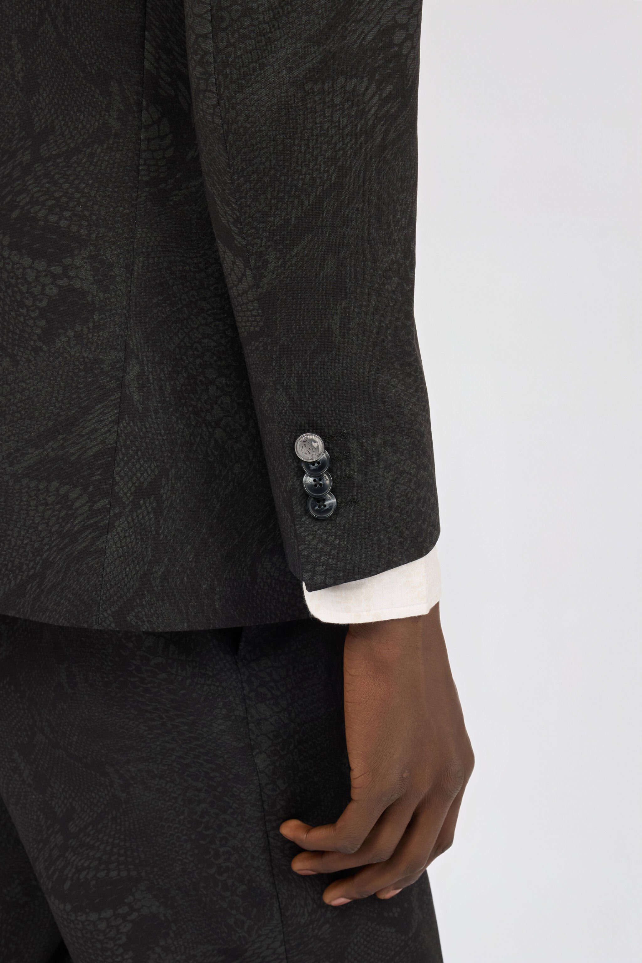 RC Black Suit BLACK SOT40H-FY044