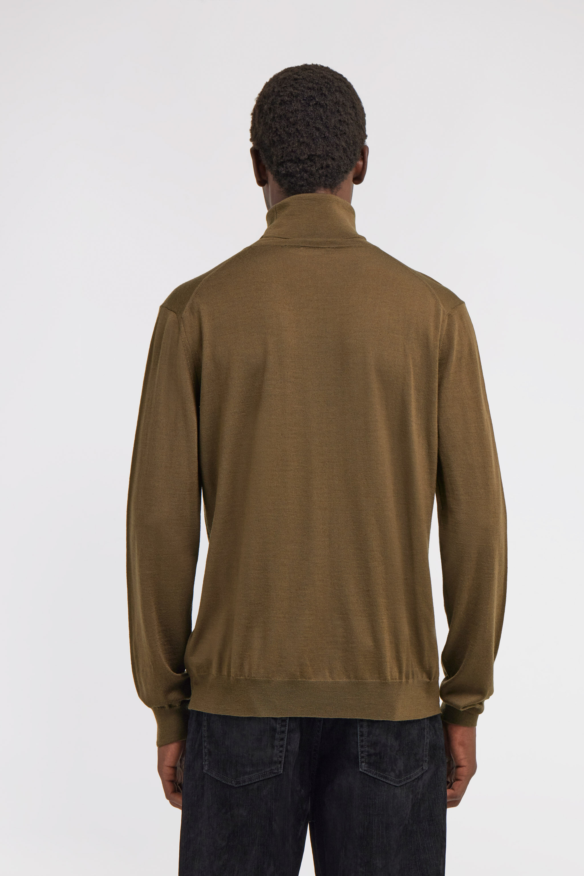 RC Regular Turtleneck Sweater Brown SRM621-MA006