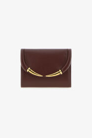${brand} Geldbörse mit Fang am Verschluss ${colorDescription} ${masterID}