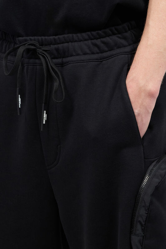 JC Shorts With Maxi-Pockets And Logo Black UFT008-UF028