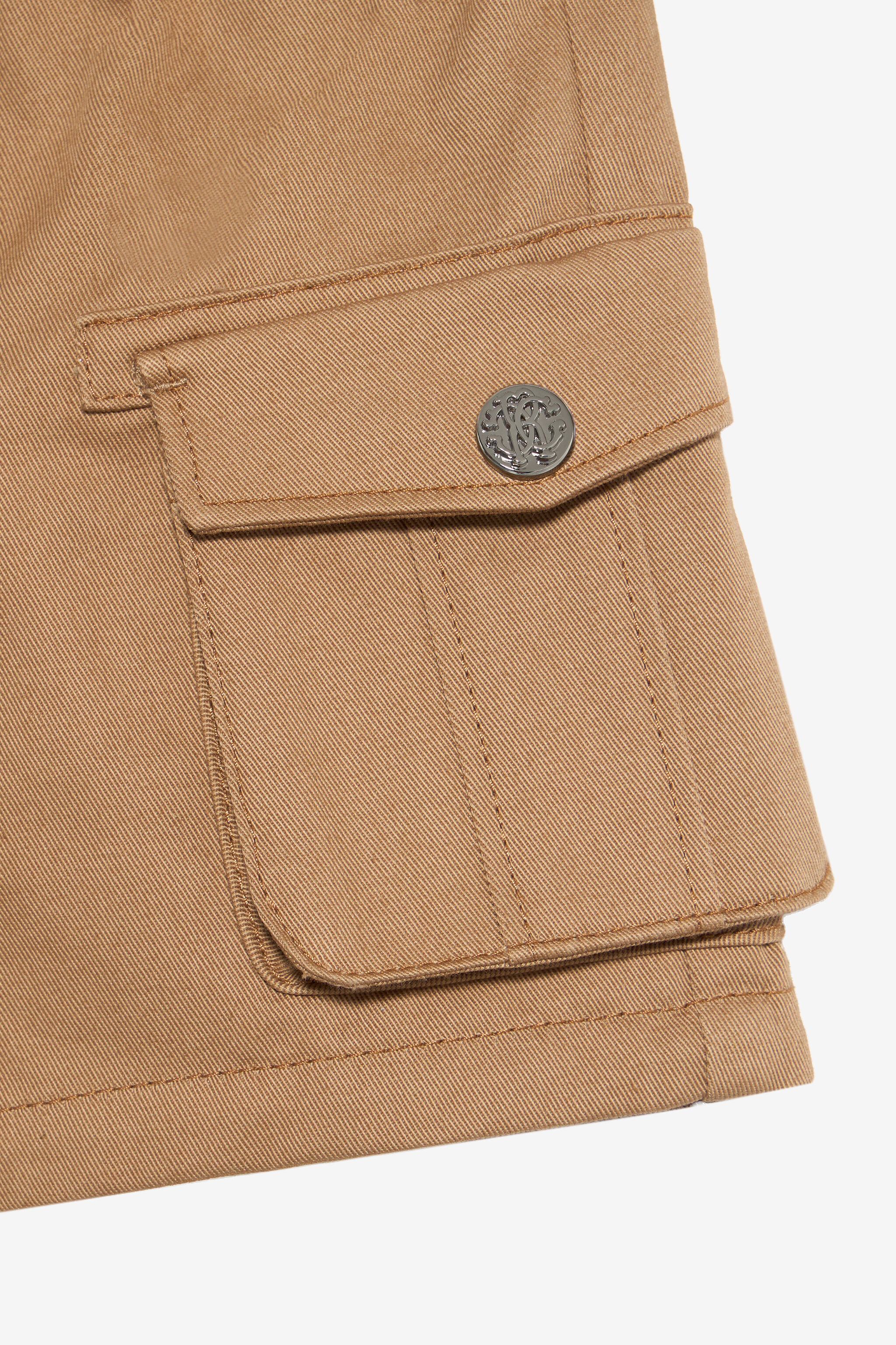 JU Hazelnut Cargo Shorts with RC Monogram BEIGE HAZELNUT VJT210-CE035