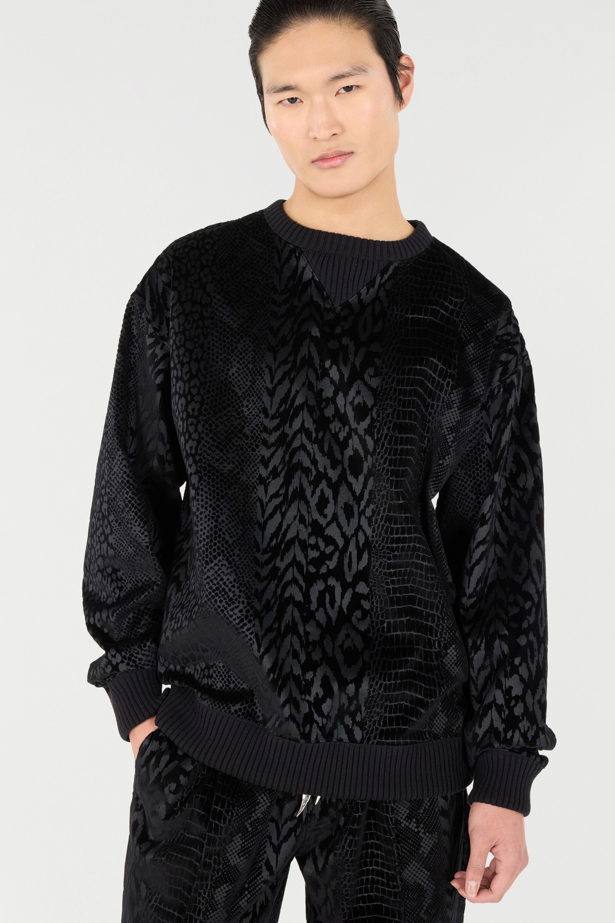 RC Sweatshirt With Animal Print Black URT68Y-CJ007