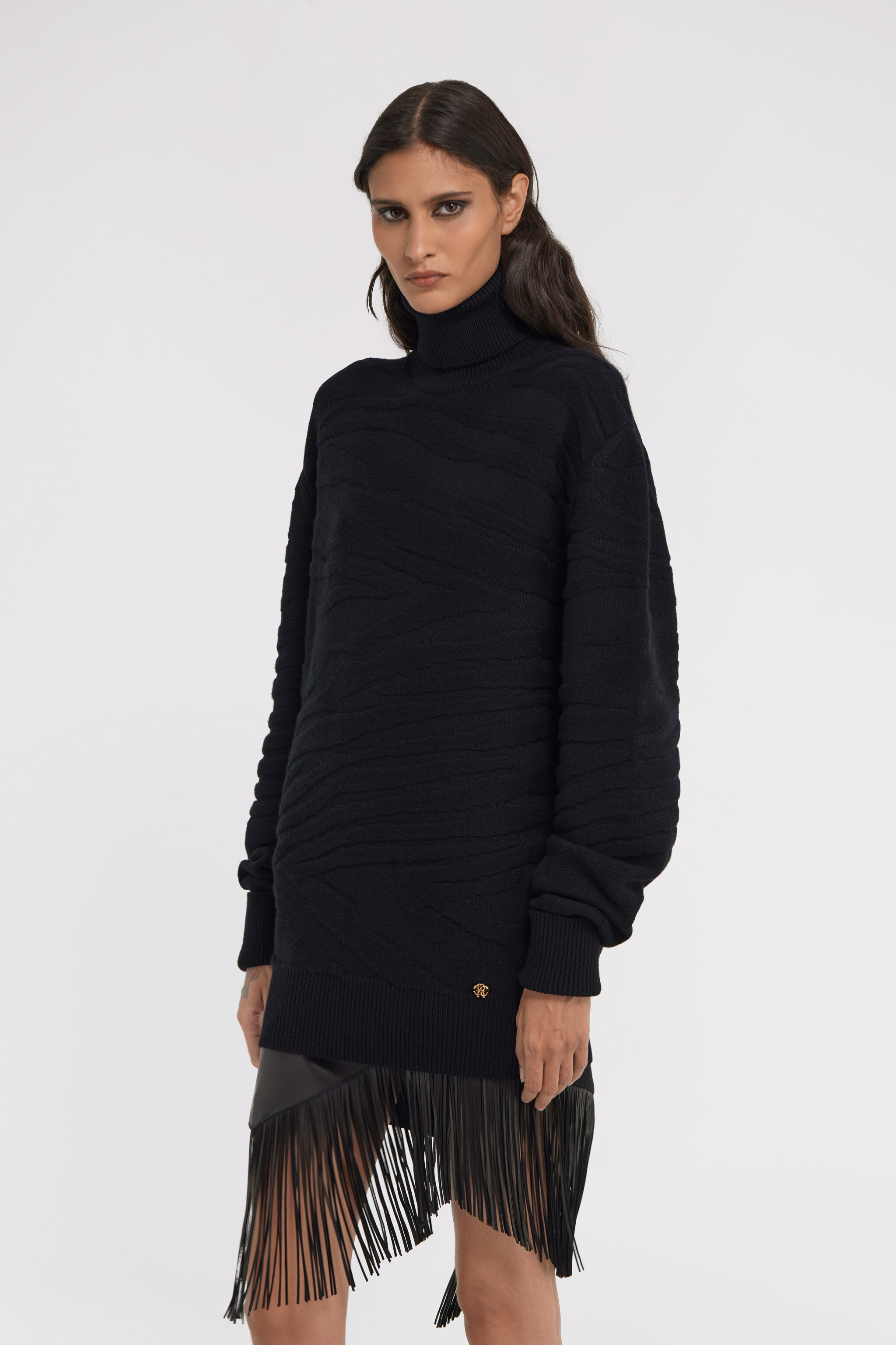 RC Turtleneck Sweater Negro TKM622-MQ001