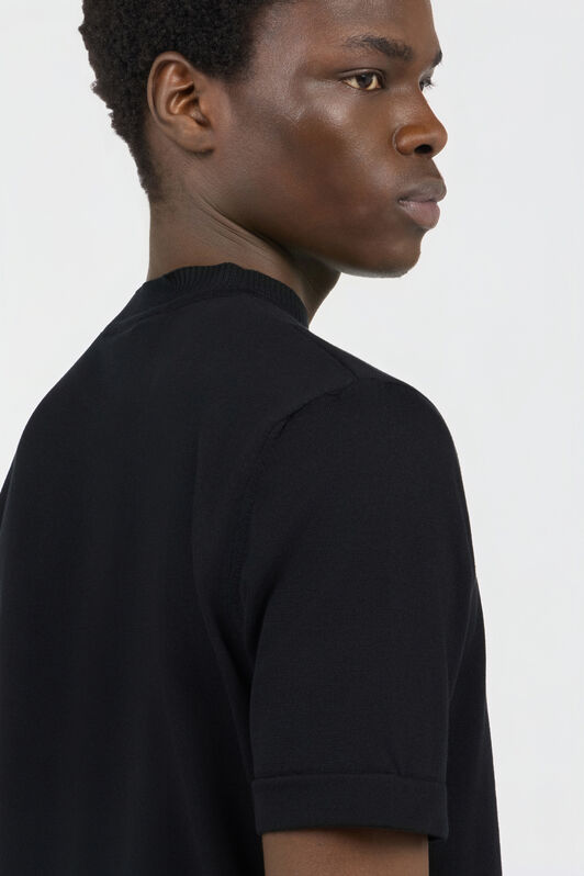 RC Black Mock Neck T-Shirt BLACK SOT60M-VI044