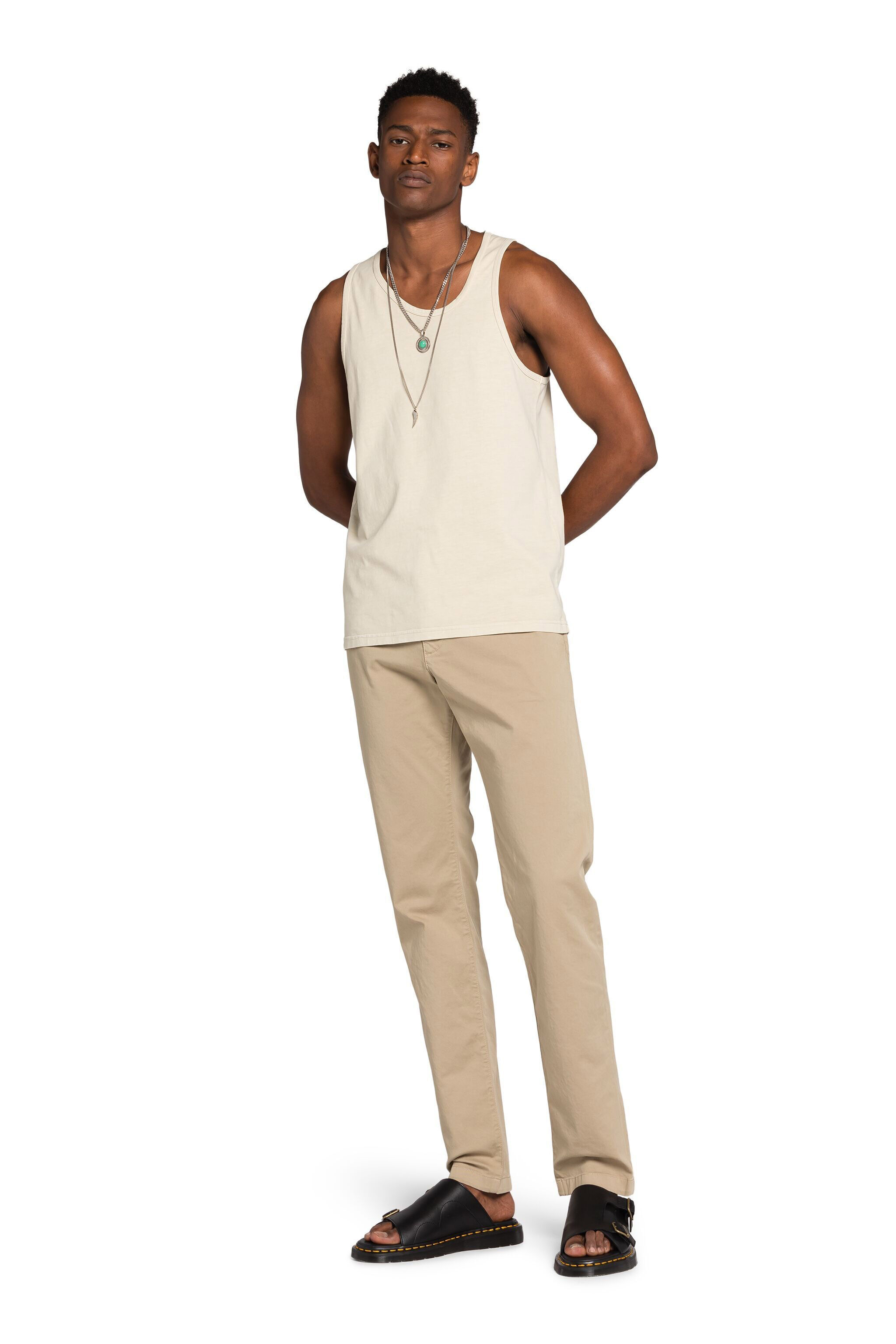 RC Slim-Fit Chinos Light Brown KOT20A-CE048