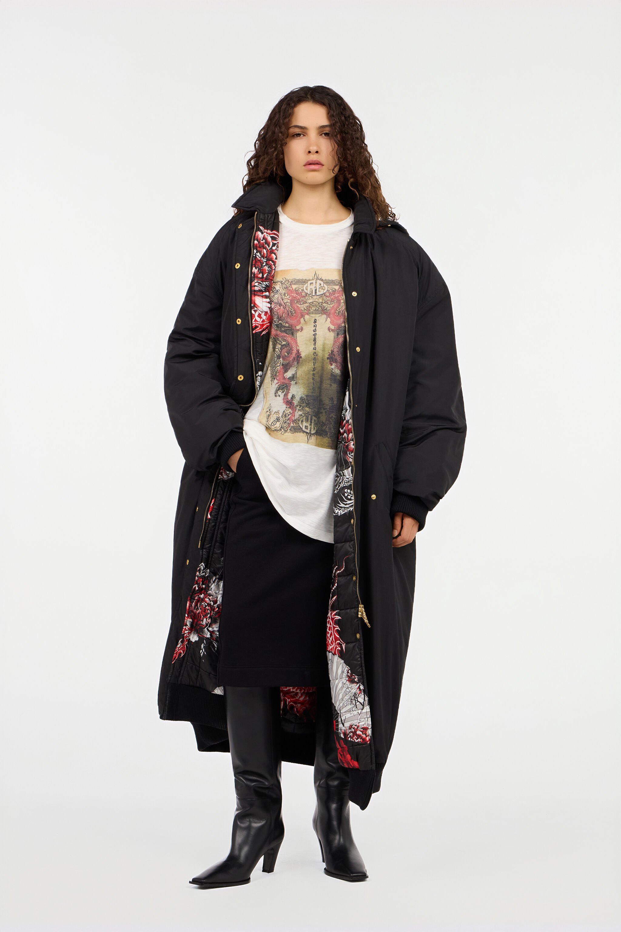 RC Langer Daunenmantel in Schwarz mit Kapuze RC Langer Daunenmantel in Schwarz mit Kapuze NERO 191101 VQT810-SB001