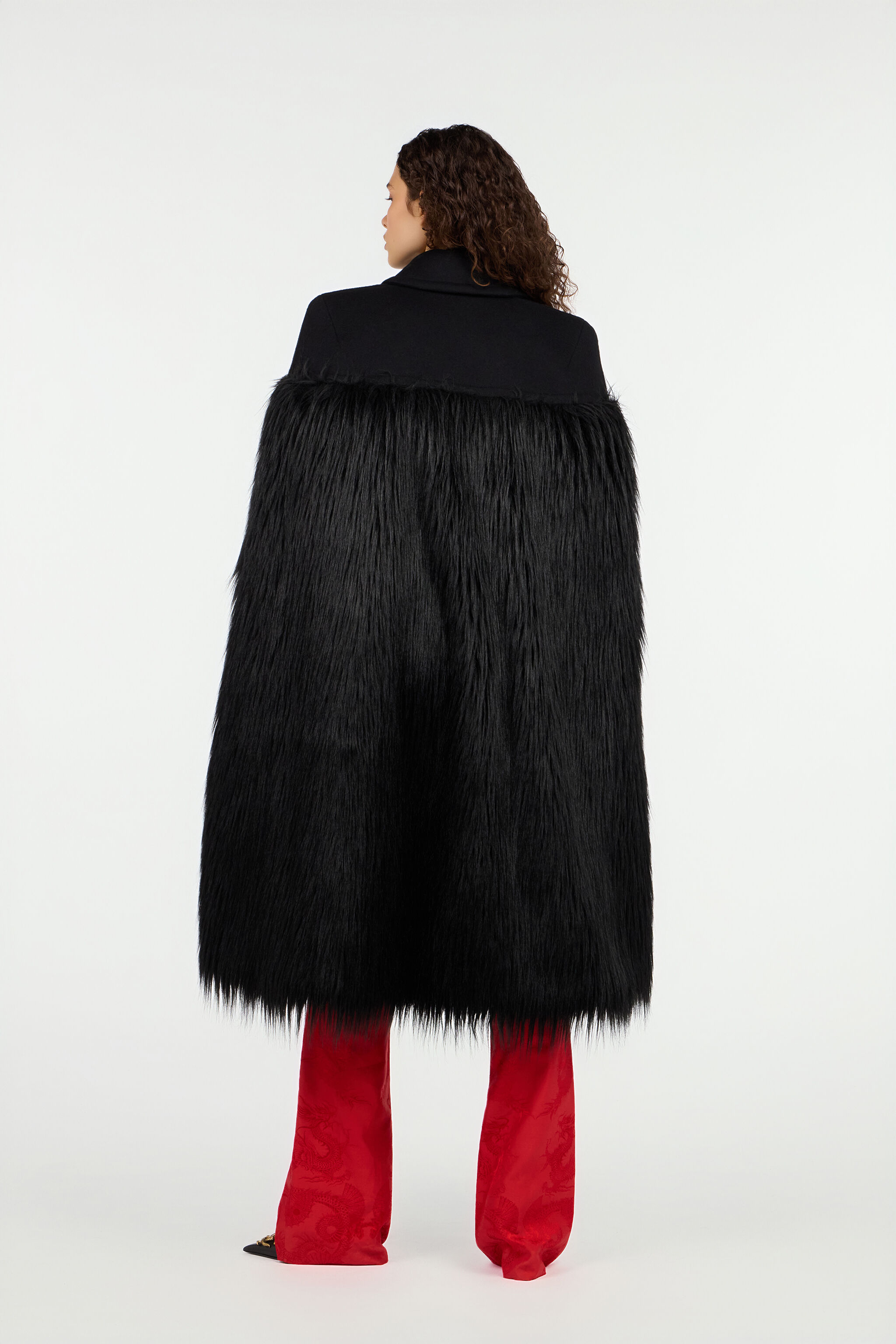 Black Faux Fur Cape With Zip in NERO 191101 for Women | Roberto