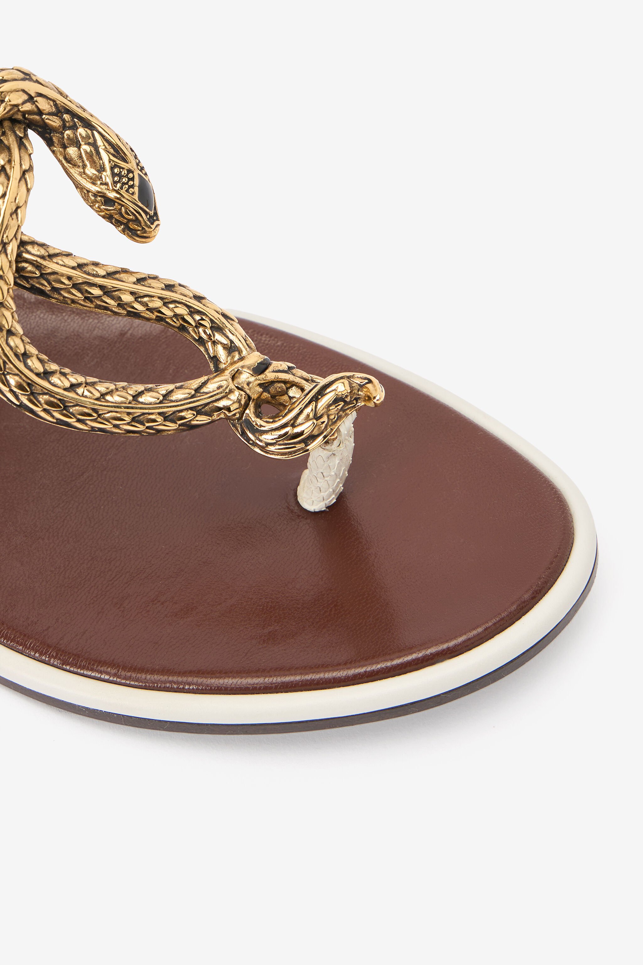 RC Sandalias planas de dedo marrones y blancas con serpientes WHITE WWS003-PAM08