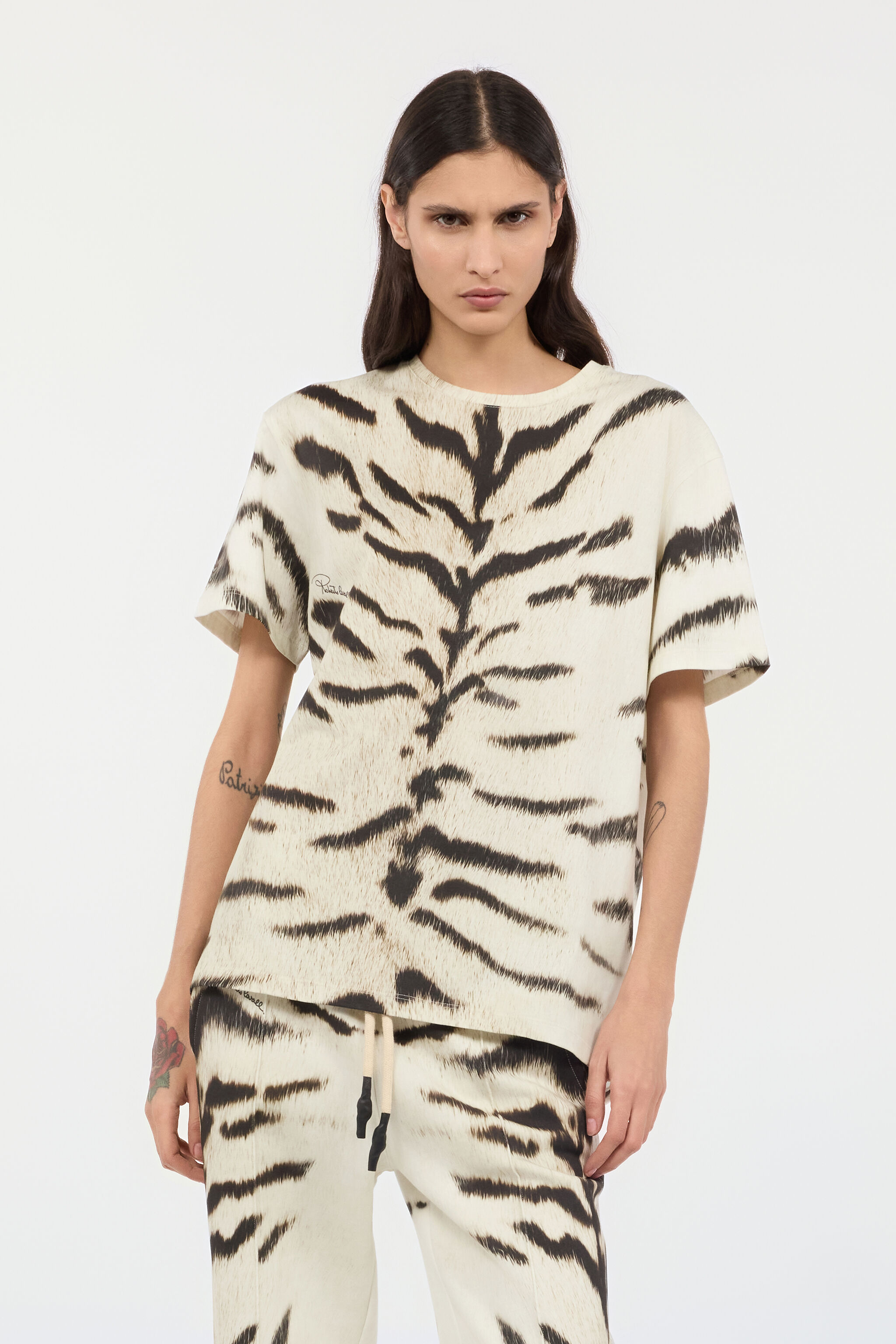 RC Camiseta oversize para mujer con estampado de Tigresa Blanca OGAT X Roberto Cavalli Negro/Blanco UQT68A-3DA39