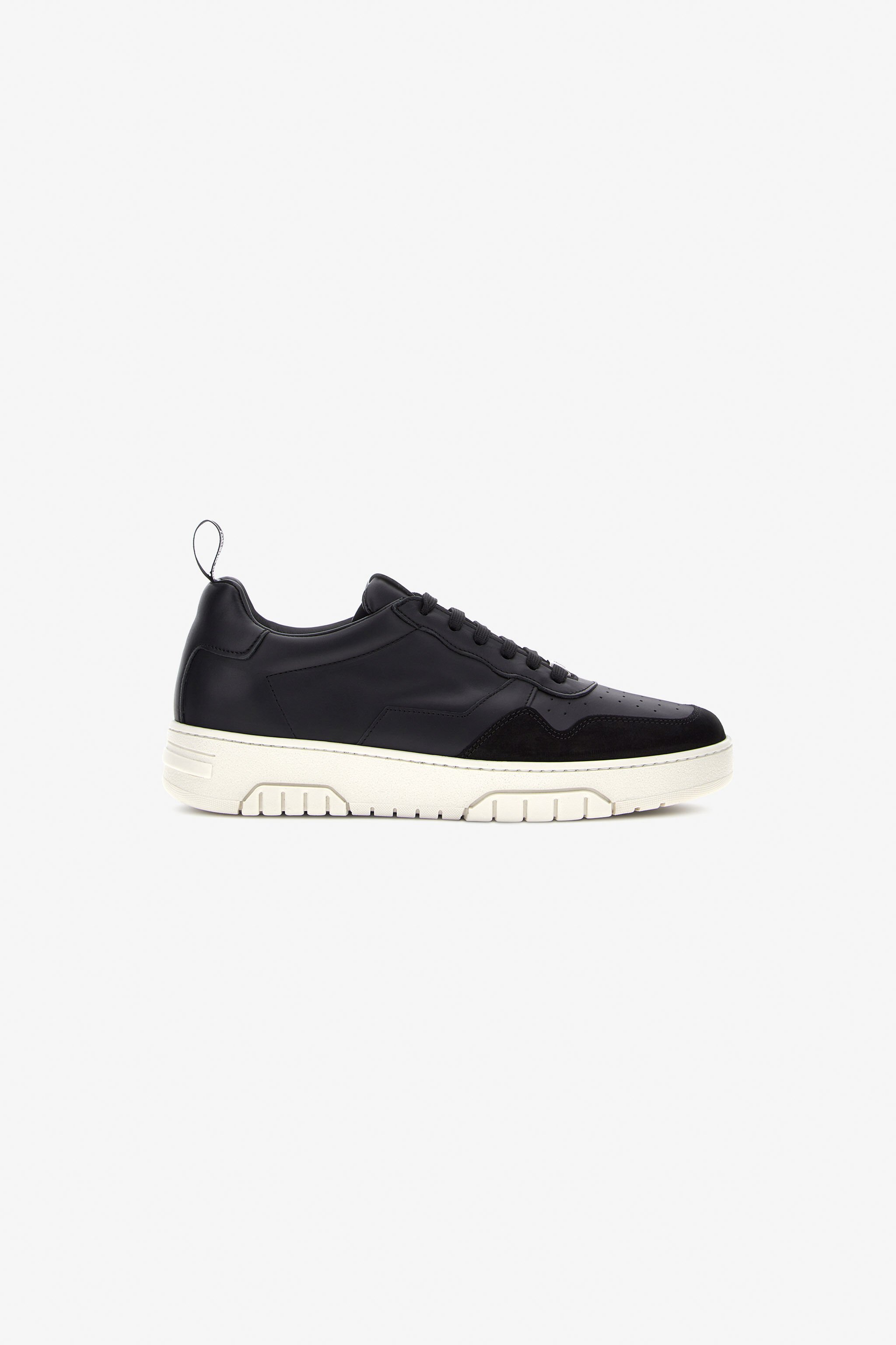 RC Sneakers with Logo Schwarz NOS00B-PNO01