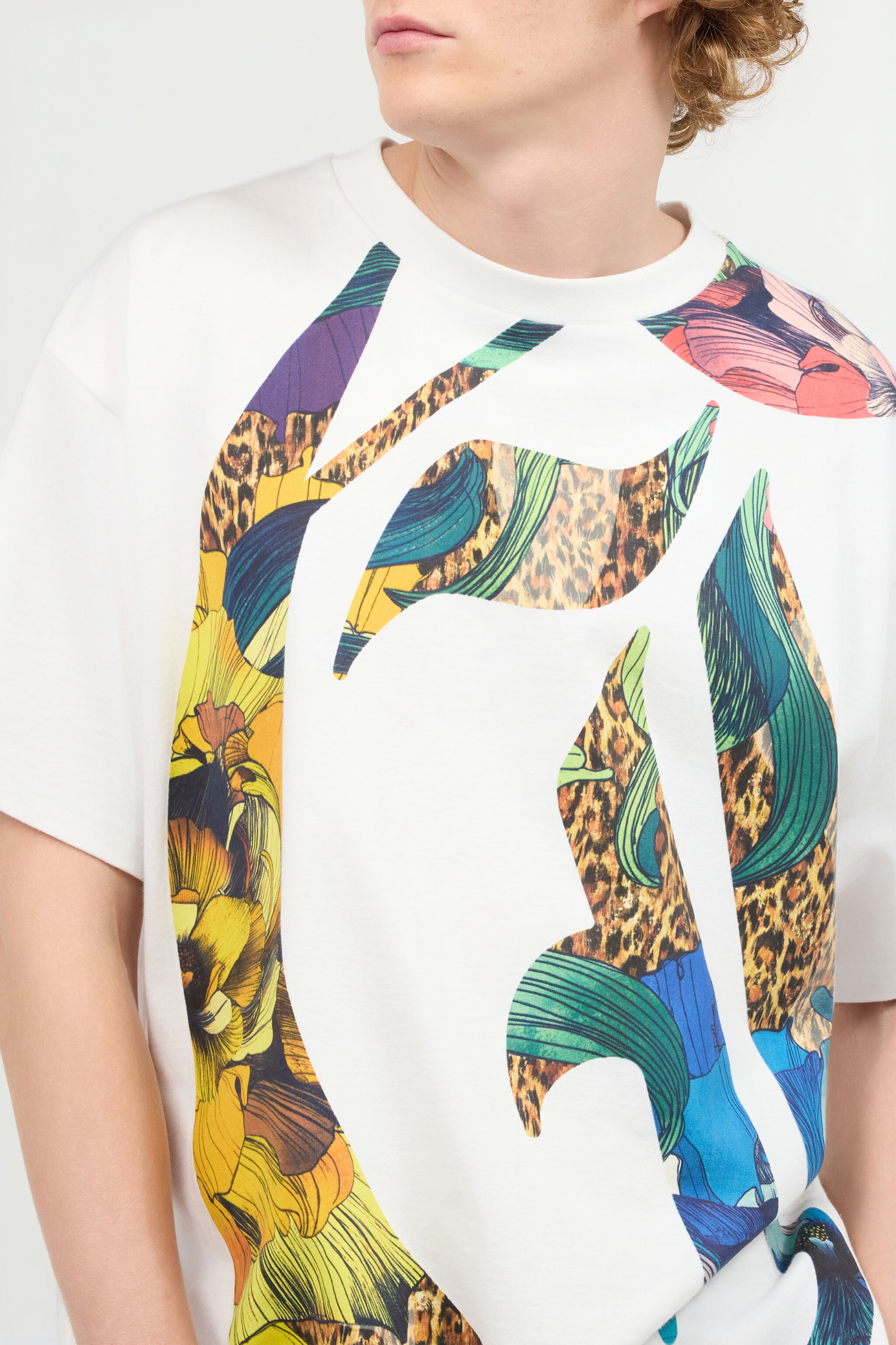 JC T-Shirt With JC Monogram, Jaguar Skin And Floral Print White UFT028-UF048