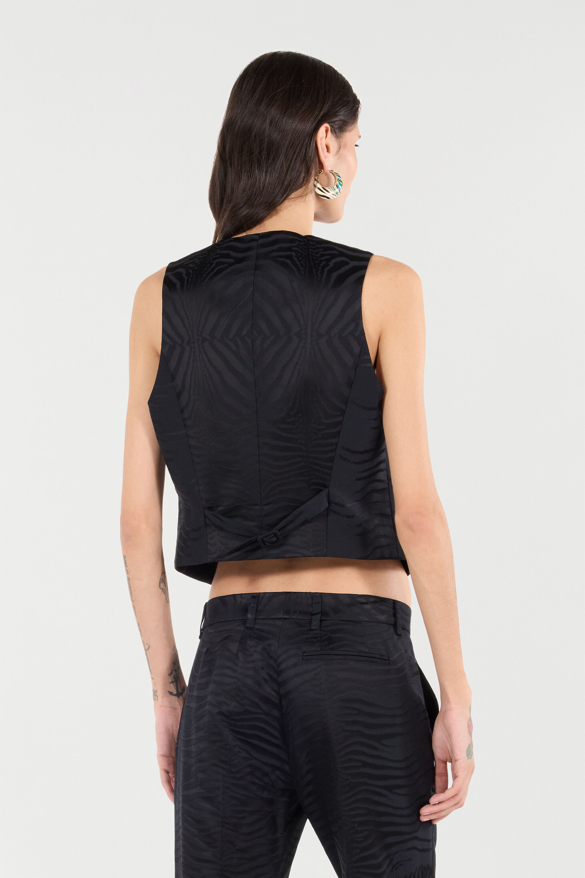 RC Vest With Solid-Color Tiger Skin Design Black UKT614-TJ033