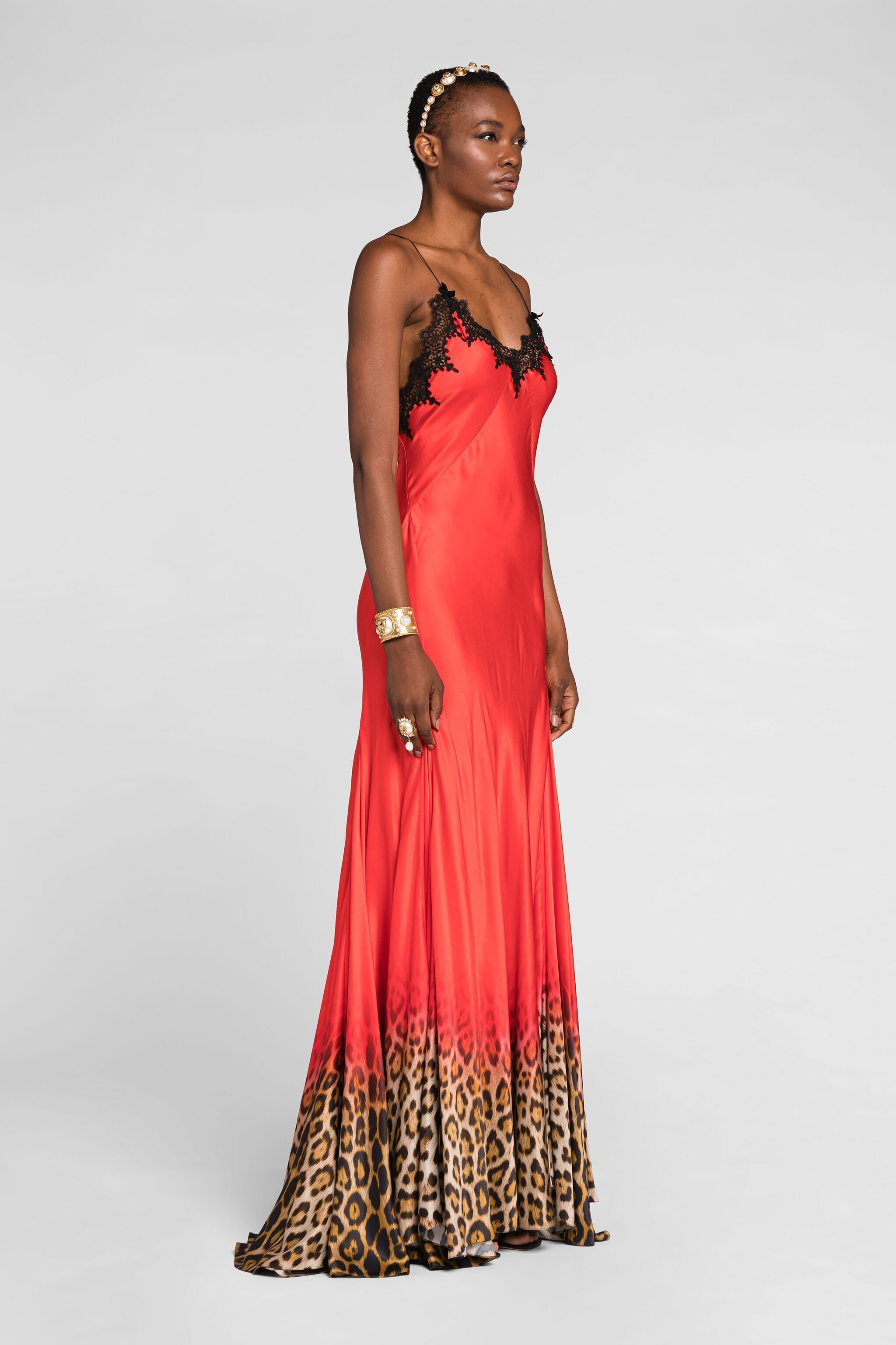 Robe longue a imprime jaguar bordee de dentelle en Rouge pour femme Roberto Cavalli
