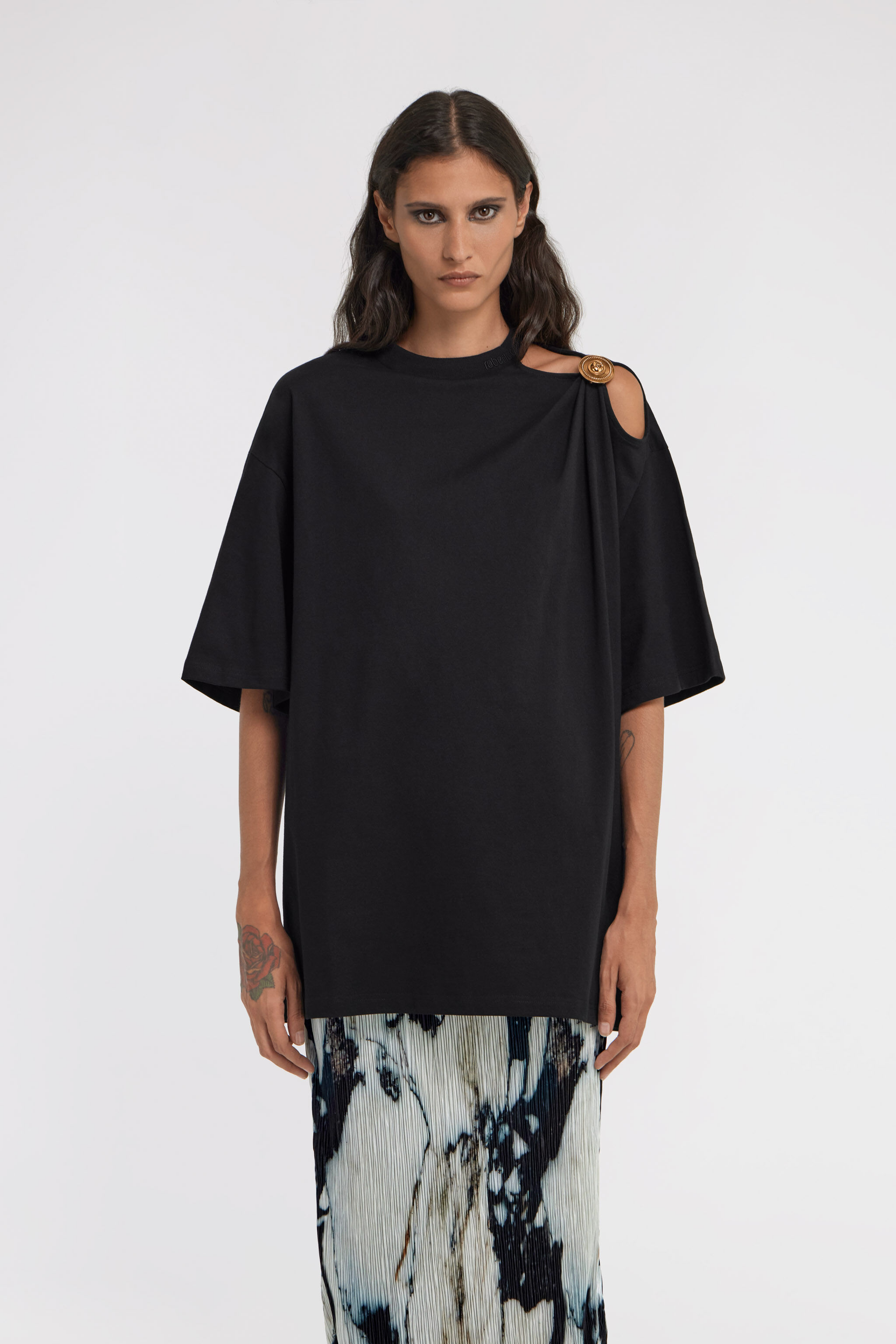 RC T-shirt with shoulder jewel detail Negro TWT663-JD062