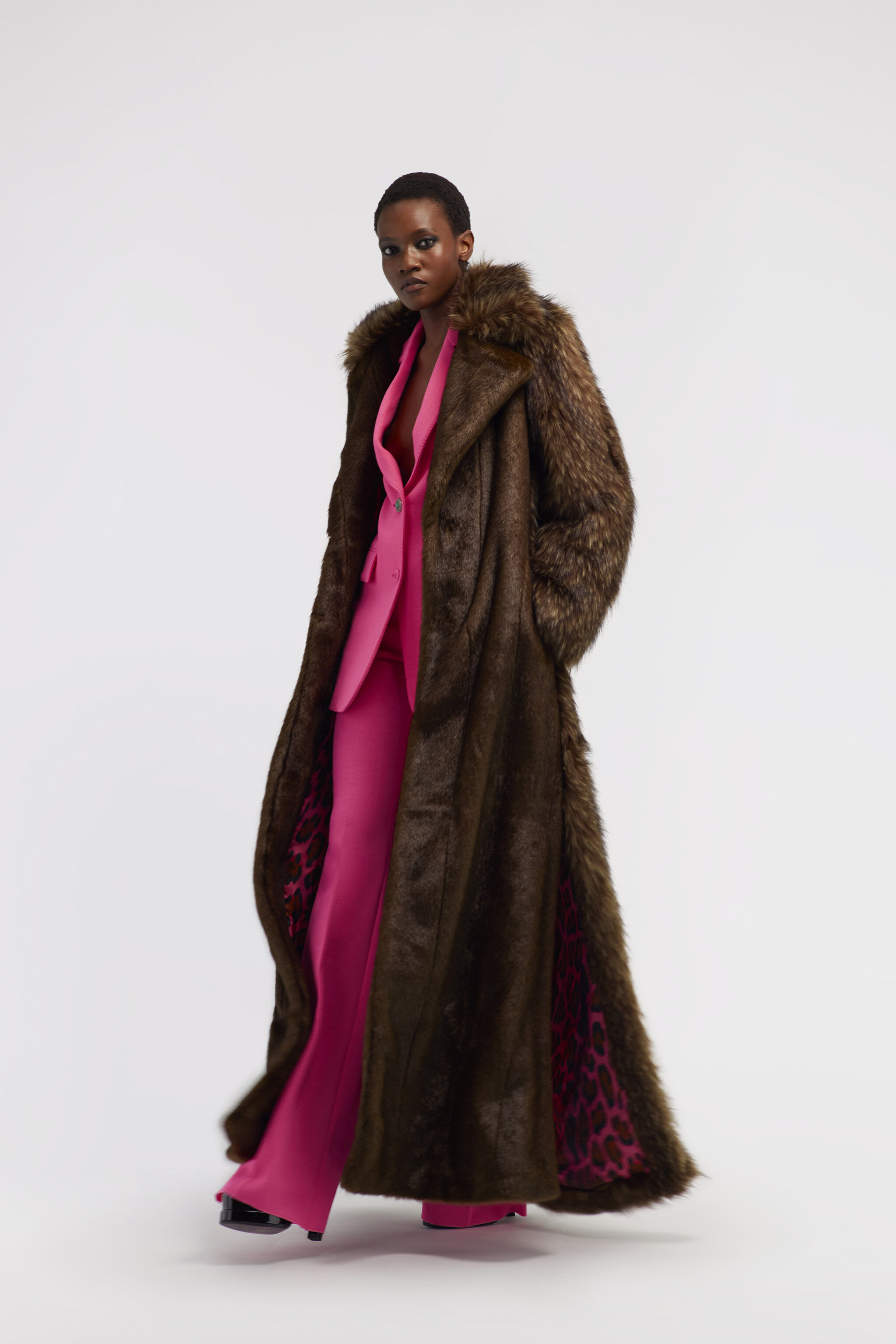 RC Faux fur with Leopard print interior Dark brown RWT502-FY037