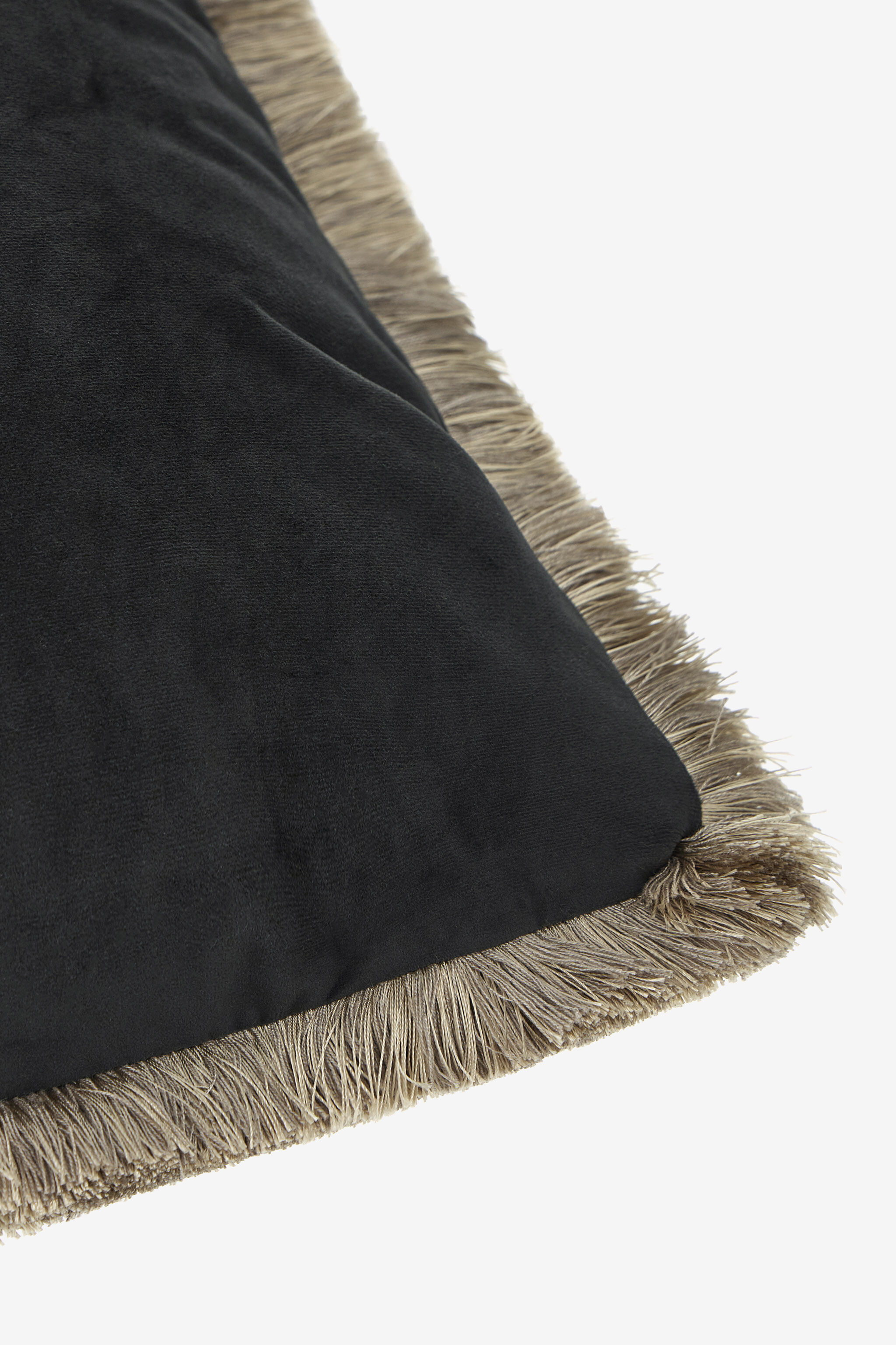 HO Cushion Crystal Snakes 60x60 Black RALM40-IM040