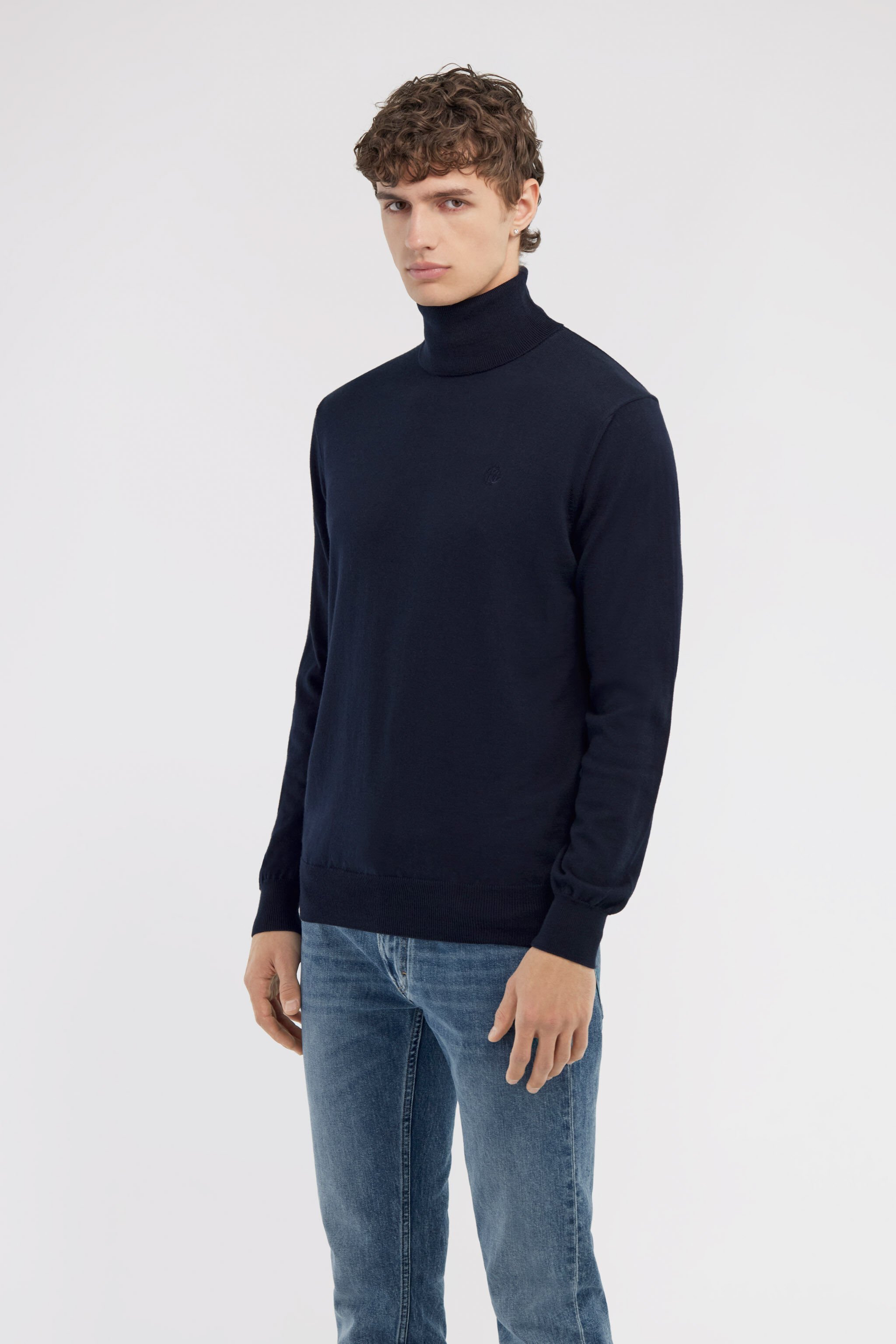RC Turtleneck sweater with RC Bleu foncé NOM01C-MQ030