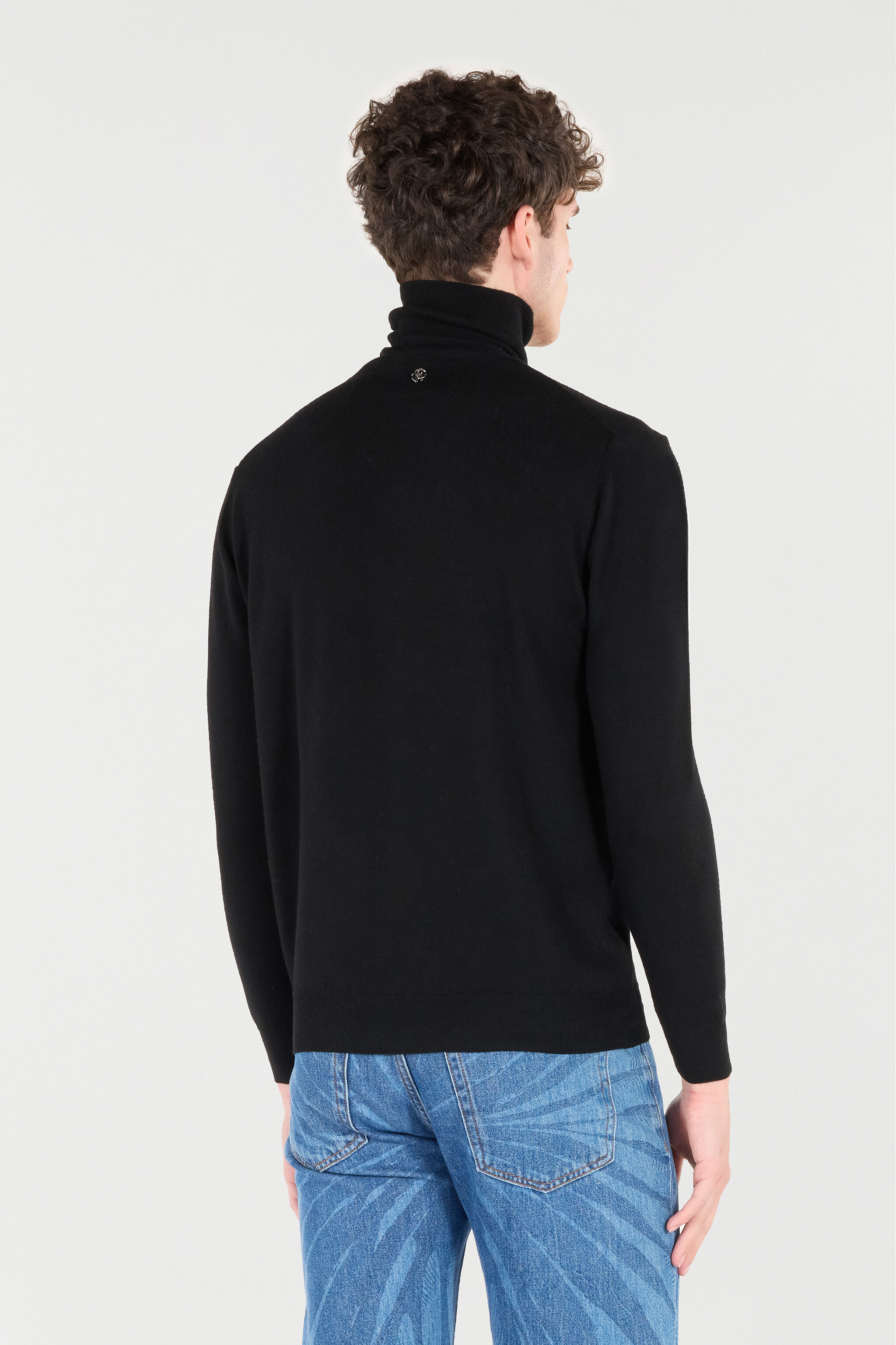 RC Jersey De Lana Con Cuello Alto Negro POM60E-MQ001