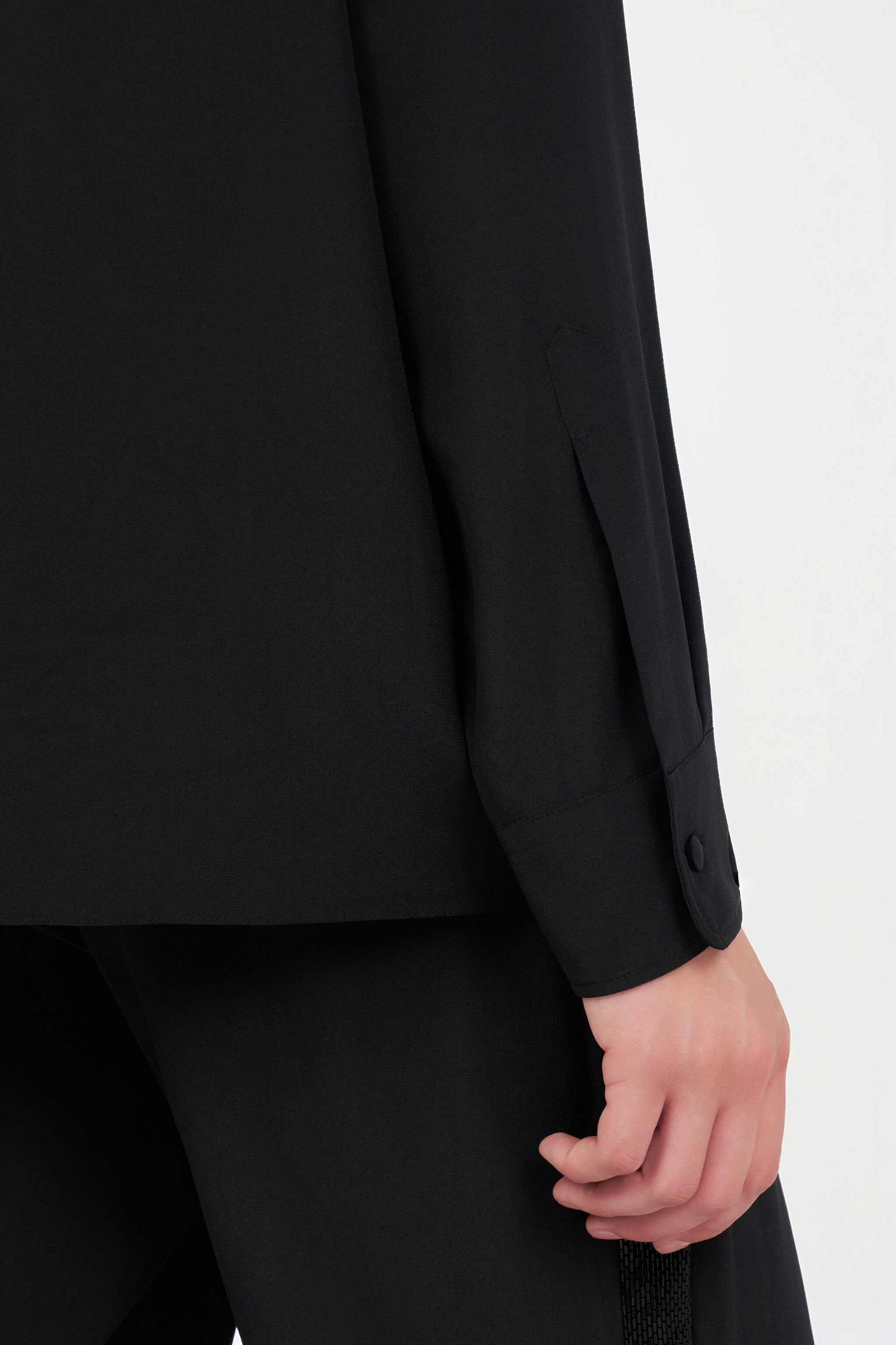 RC Silk Shirt with Shimmering Detail BLACK WKR706-SY001